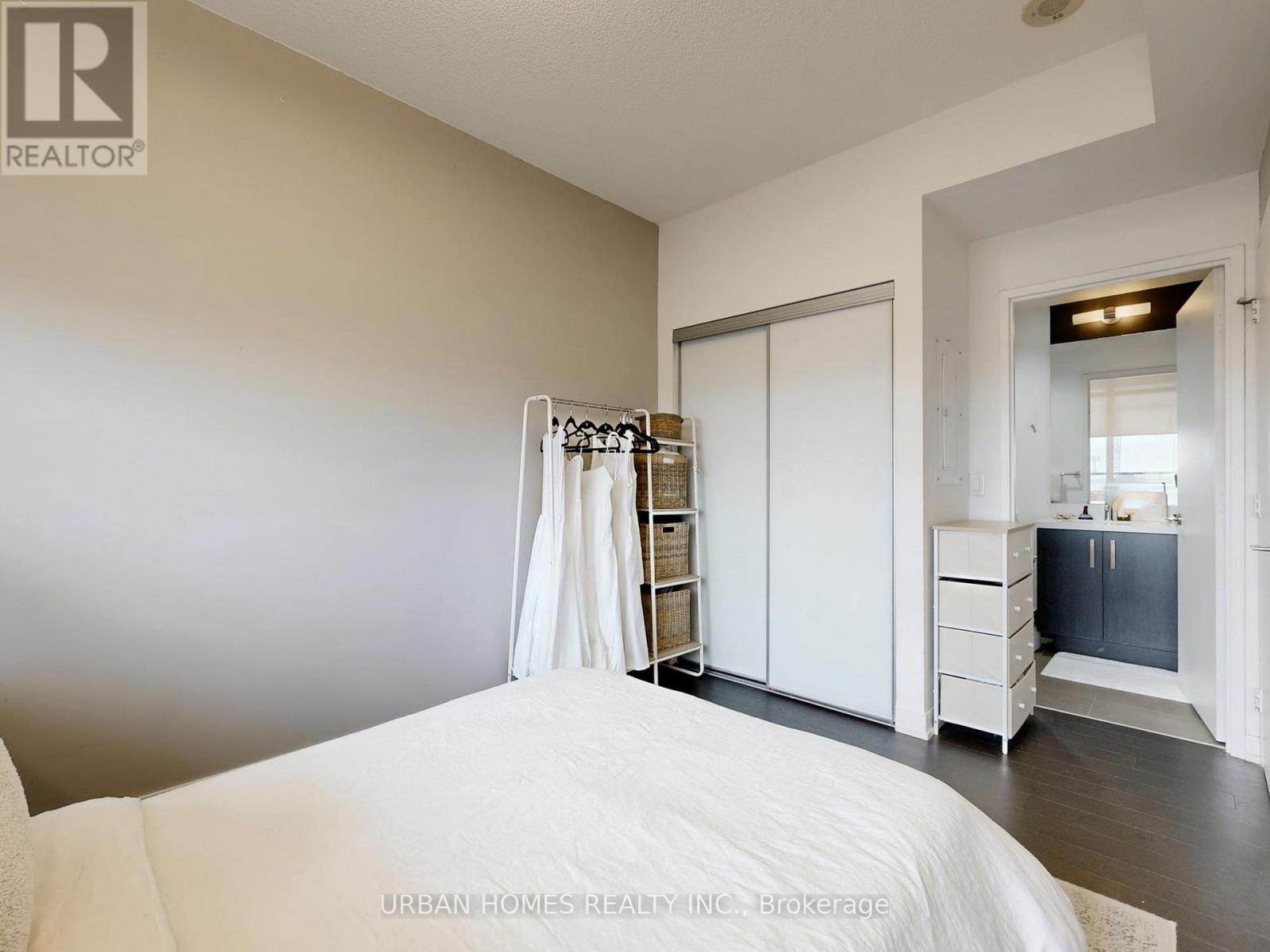 S202 - 120 Bayview Avenue, Toronto, Ontario  M5A 3R7 - Photo 18 - C12705066