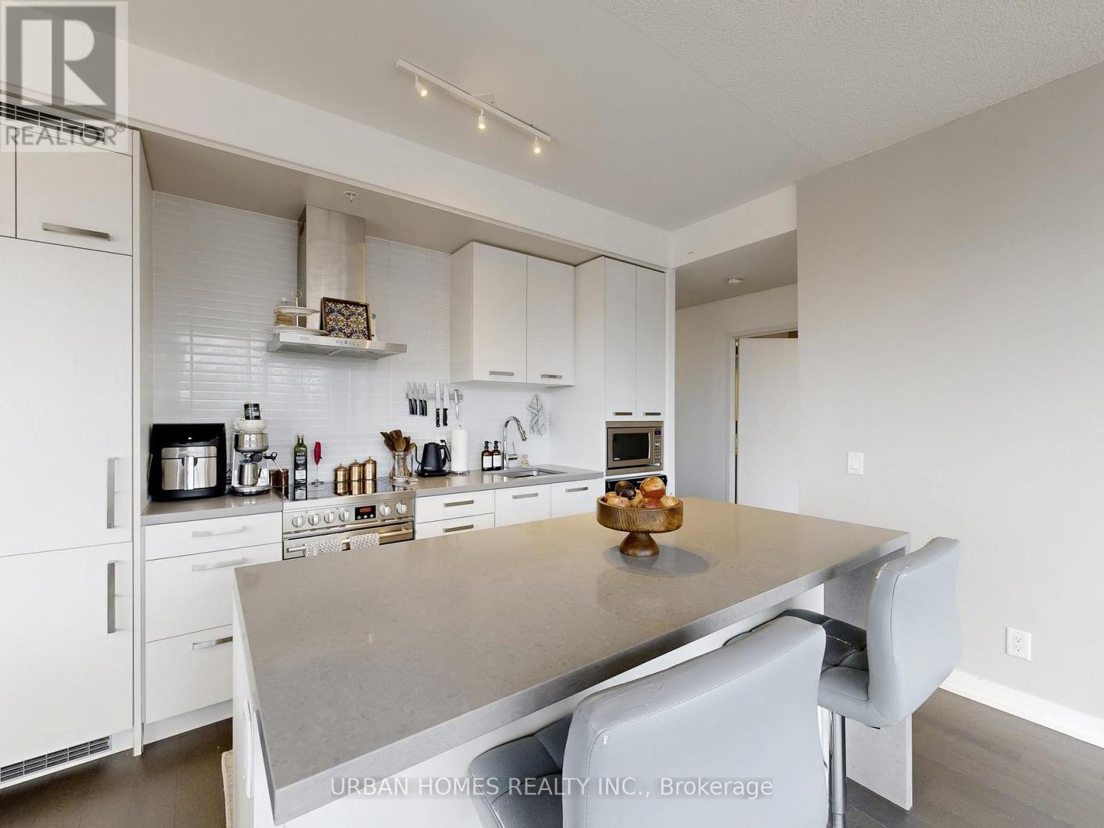 S202 - 120 Bayview Avenue, Toronto, Ontario  M5A 3R7 - Photo 9 - C12705066