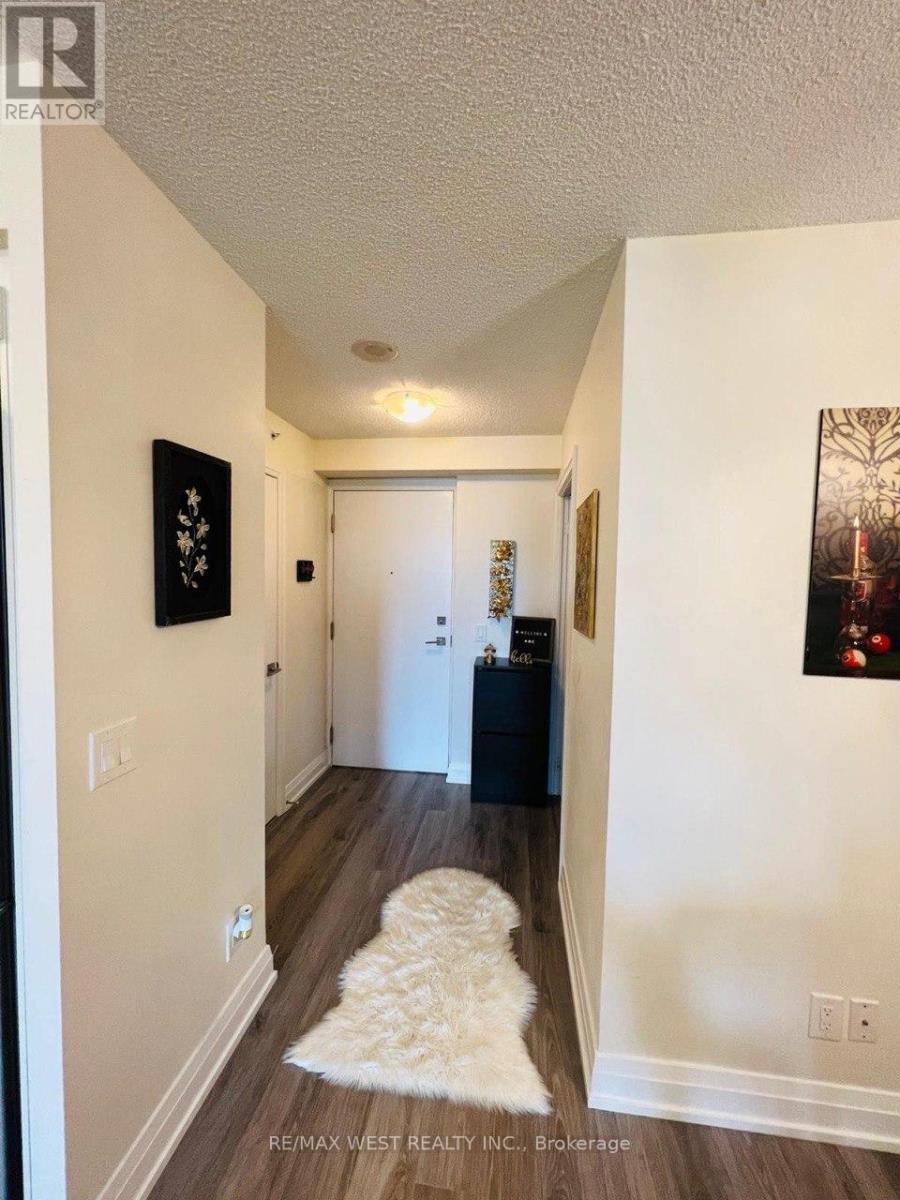 211e - 555 Wilson Avenue, Toronto, Ontario  M3H 0C5 - Photo 1 - C12705080