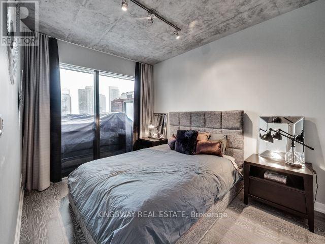 1107 - 11 Charlotte Street, Toronto, Ontario  M5V 2H5 - Photo 4 - C12705128