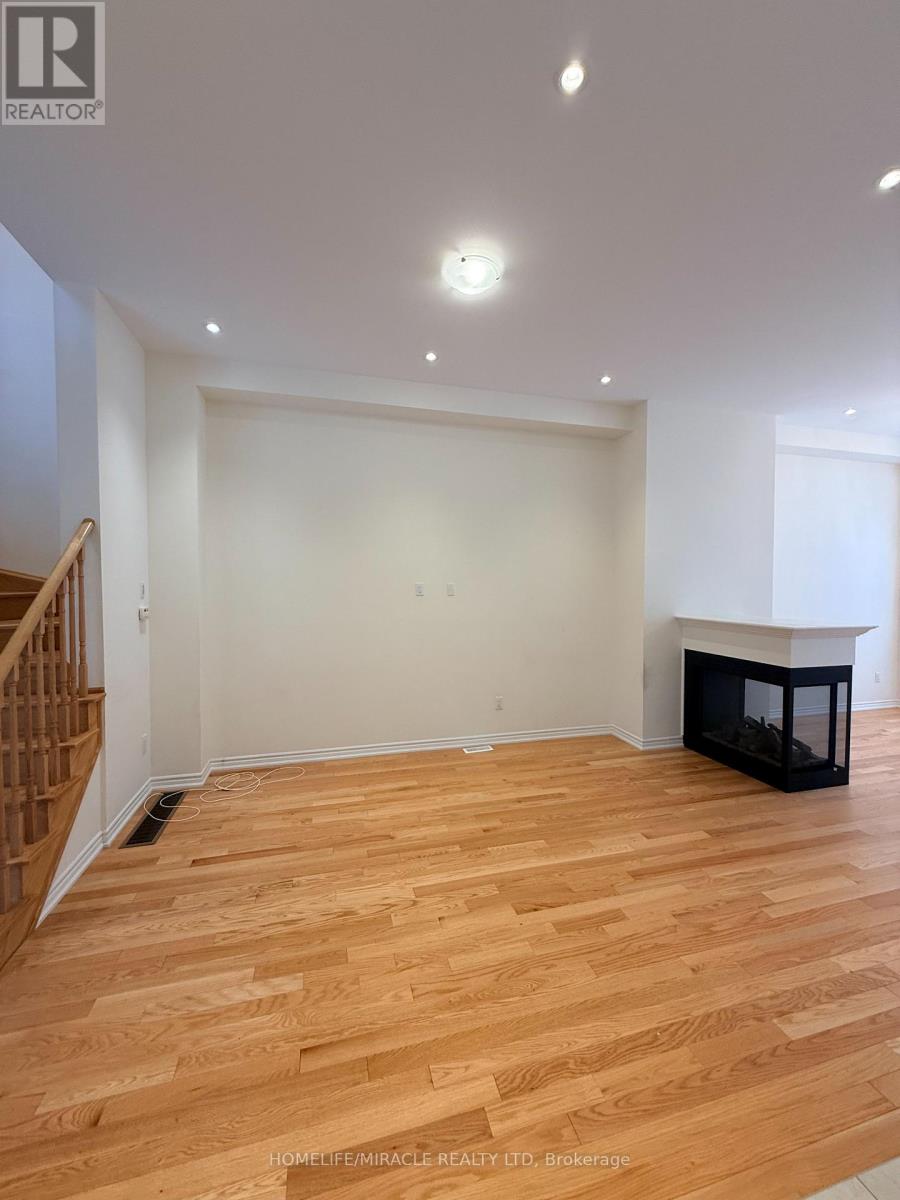 27 Mountainside Crescent, Whitby, Ontario  L1R 0P5 - Photo 10 - E12705030