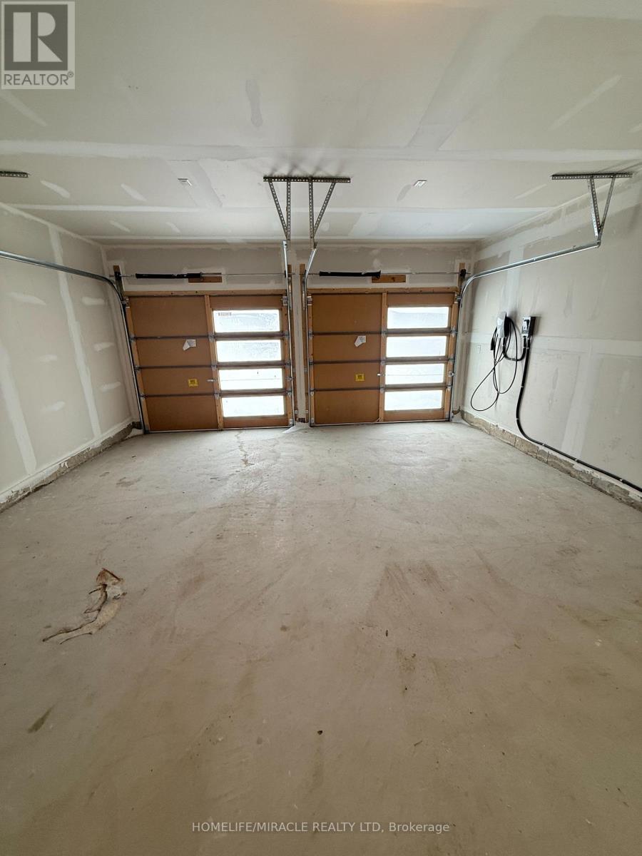 27 Mountainside Crescent, Whitby, Ontario  L1R 0P5 - Photo 14 - E12705030