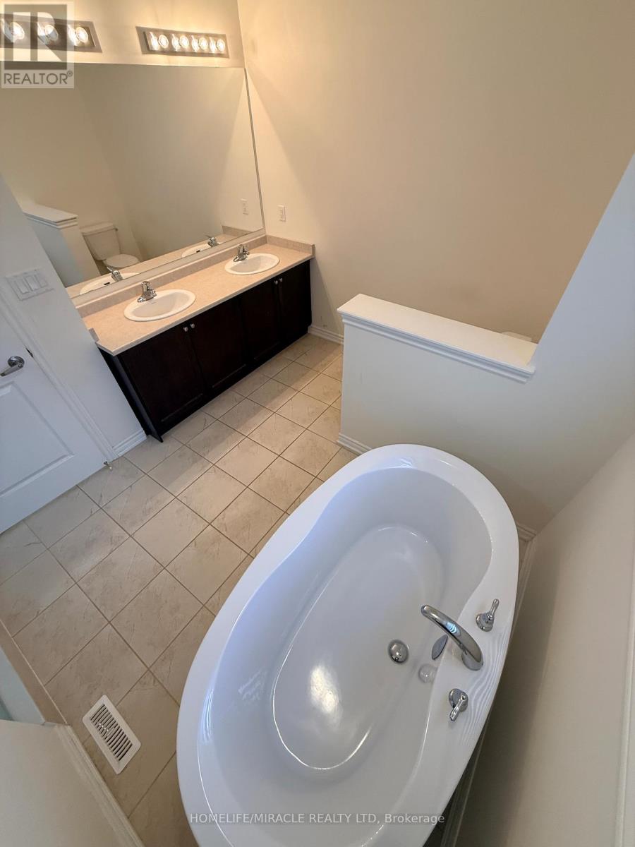 27 Mountainside Crescent, Whitby, Ontario  L1R 0P5 - Photo 19 - E12705030