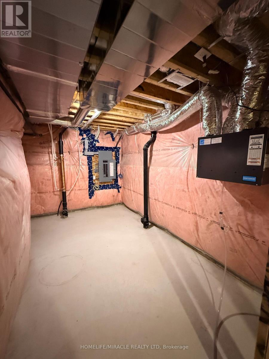 27 Mountainside Crescent, Whitby, Ontario  L1R 0P5 - Photo 29 - E12705030