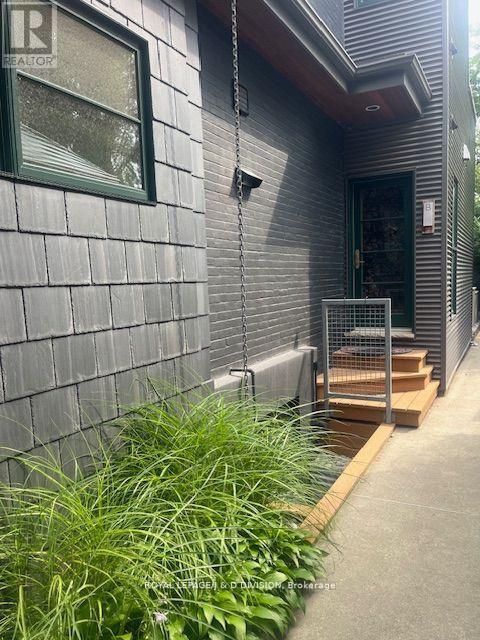 C - 91 Woodfield Road, Toronto, Ontario  M4L 2W5 - Photo 3 - E12705116