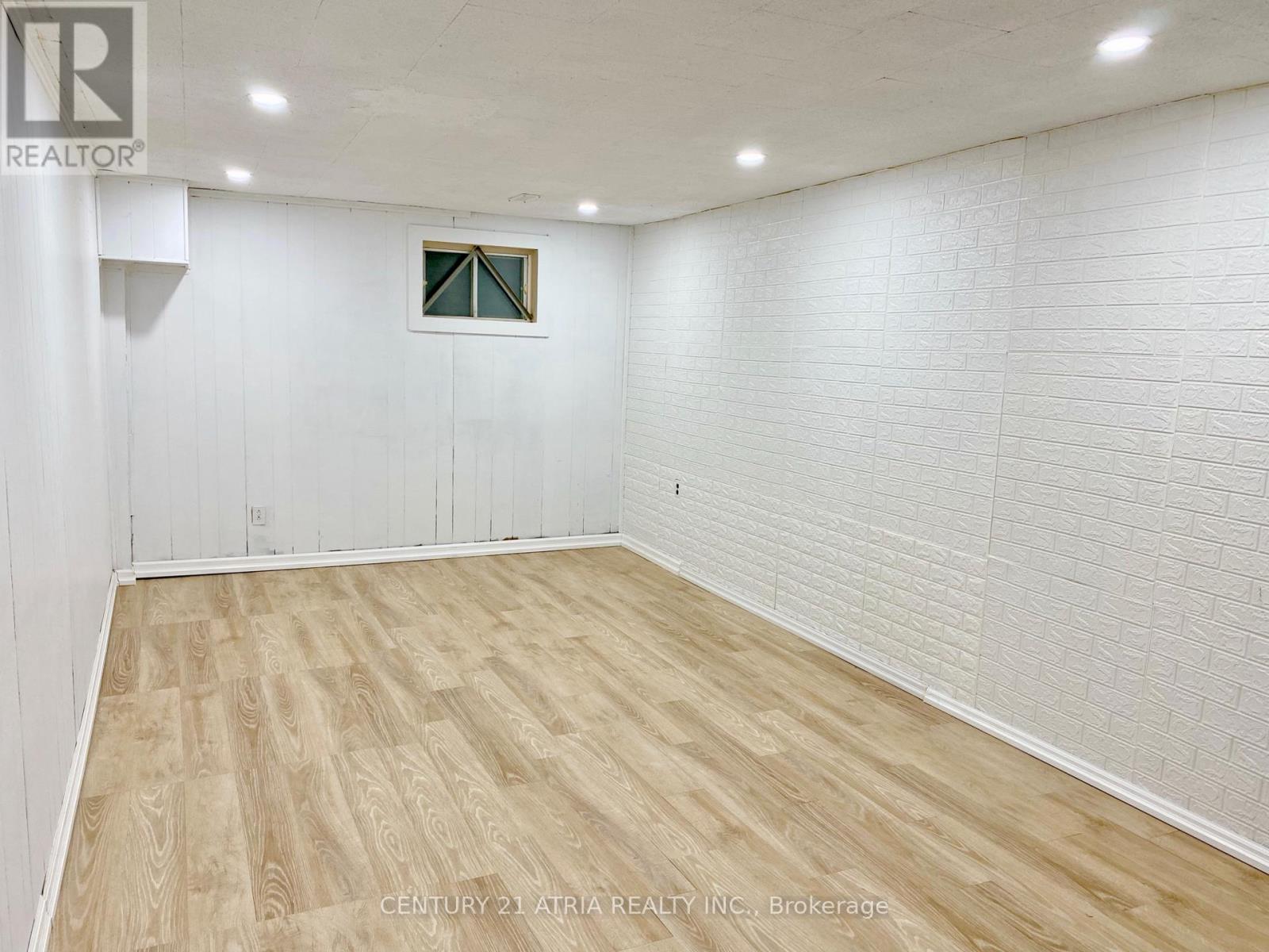 37 Springhead Gardens, Richmond Hill, Ontario  L4C 5C1 - Photo 17 - N12704962