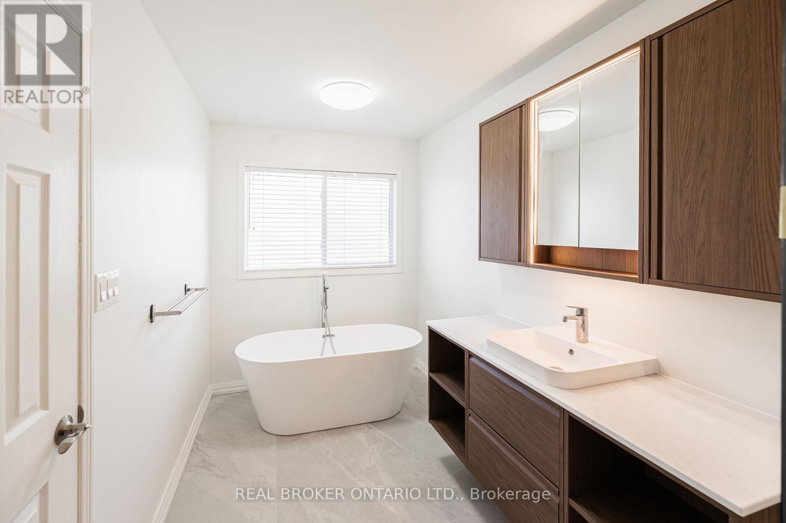 25 Arundel Drive, Vaughan, Ontario  L4H 2W6 - Photo 15 - N12705120