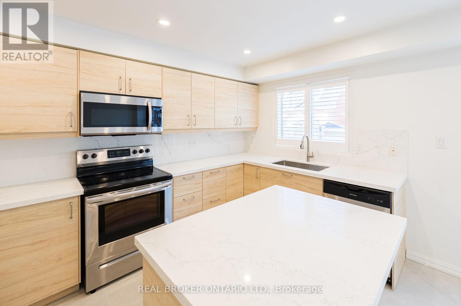 25 Arundel Drive, Vaughan, Ontario  L4H 2W6 - Photo 8 - N12705120