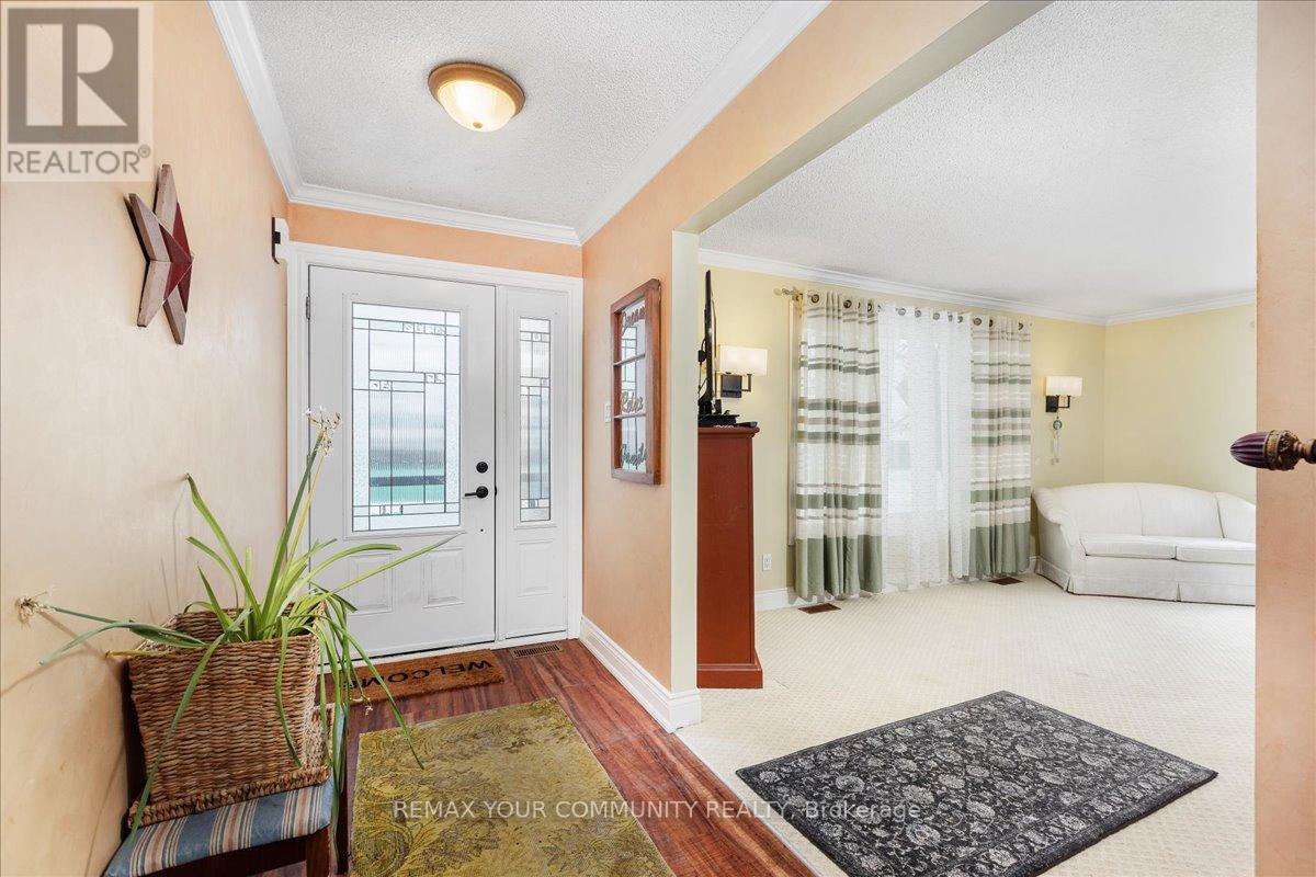 21 Malone Road, Georgina, Ontario  L0E 1L0 - Photo 7 - N12705130