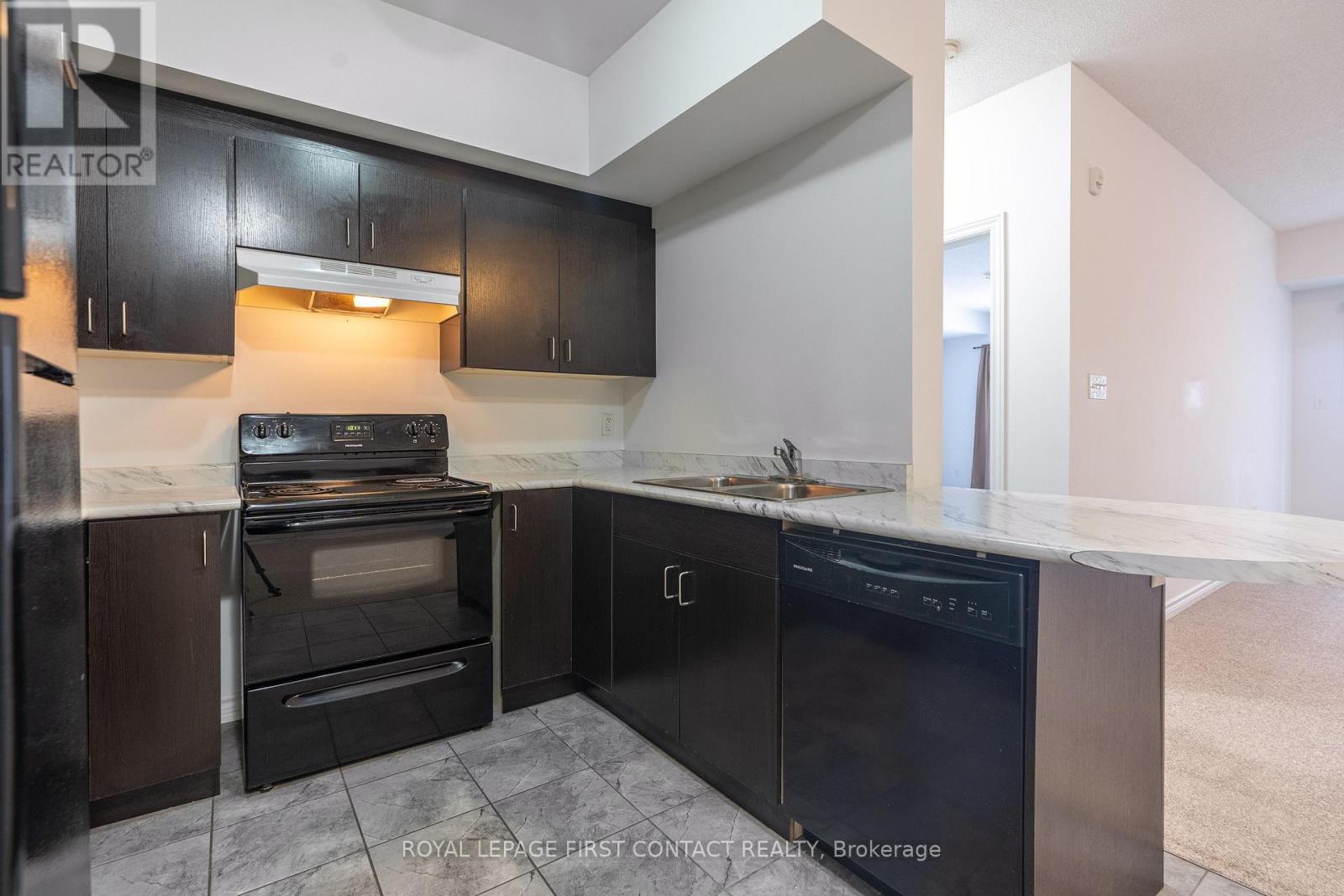 311 - 720 Yonge Street, Barrie, Ontario  L9J 0G9 - Photo 4 - S12705014