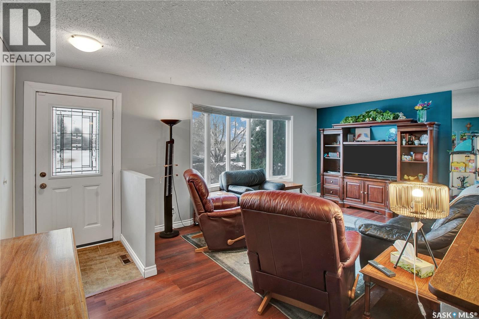 97 Mcgee Crescent, Saskatoon, Saskatchewan  S7L 4M6 - Photo 4 - SK026963