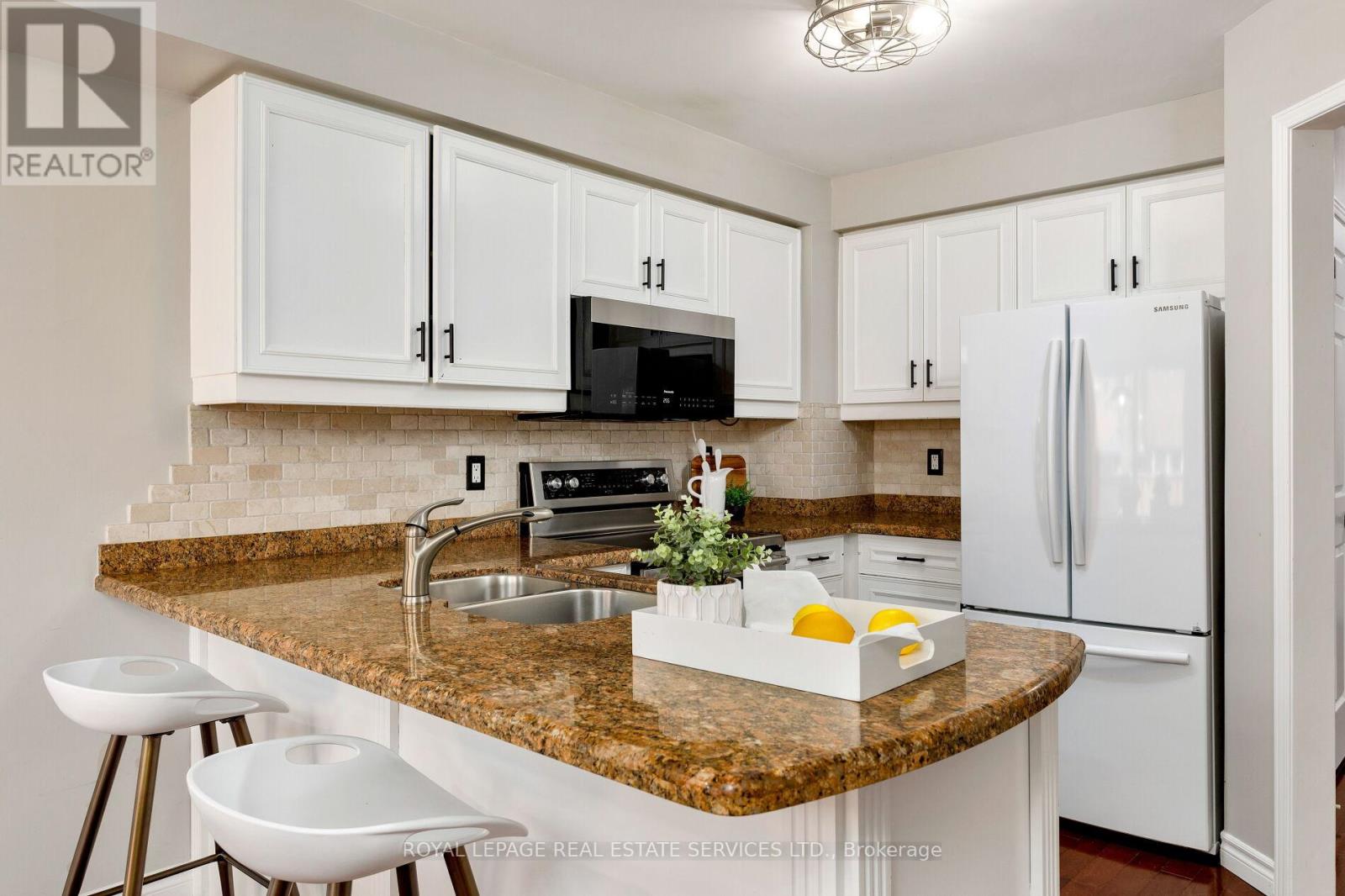 7 - 2006 Glenada Crescent, Oakville, Ontario  L6H 5R9 - Photo 20 - W12704982