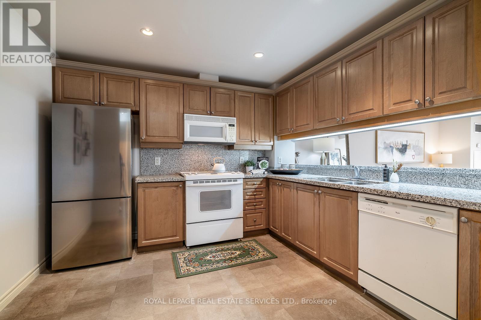 502 - 2662 Bloor Street W, Toronto, Ontario  M8X 2Z7 - Photo 11 - W12704986