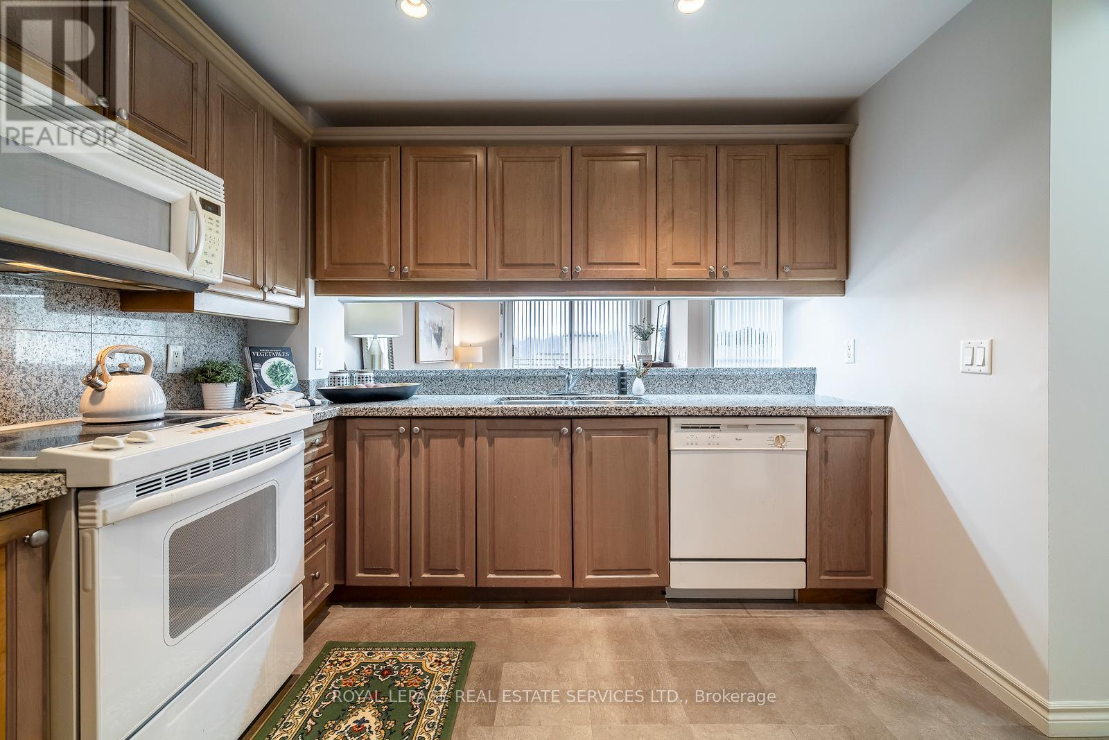 502 - 2662 Bloor Street W, Toronto, Ontario  M8X 2Z7 - Photo 12 - W12704986