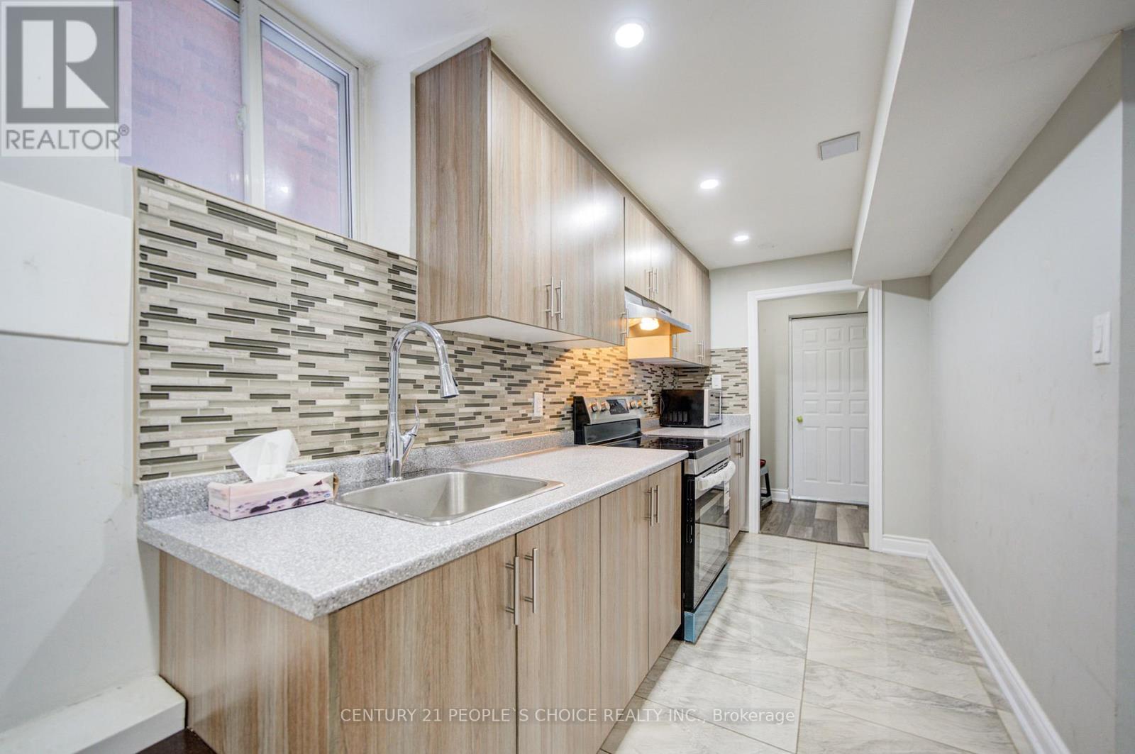 769 Fable Crescent, Mississauga, Ontario  L5W 1S1 - Photo 44 - W12705034