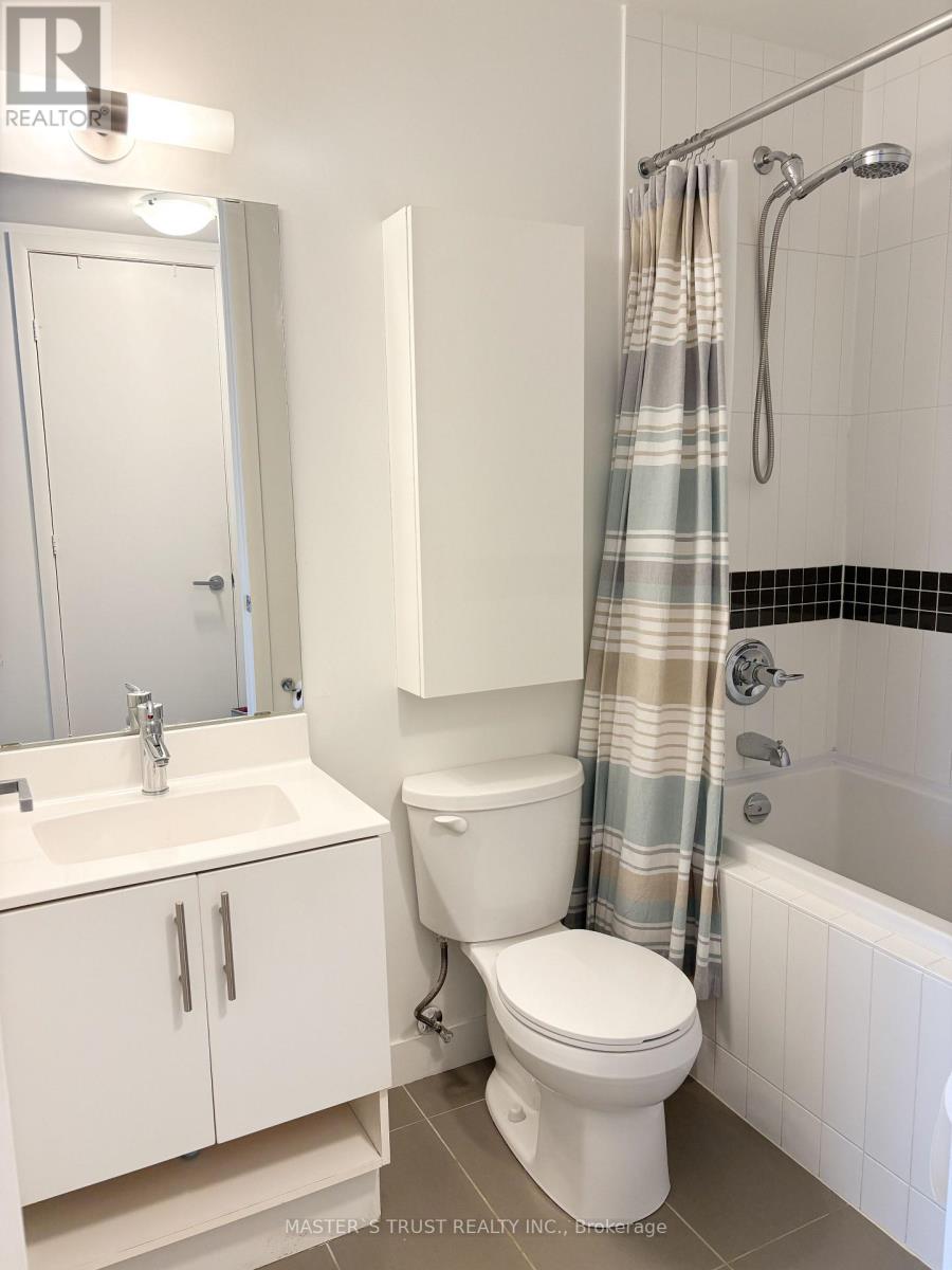 1025 - 165 Legion Road N, Toronto, Ontario  M8Y 0B3 - Photo 11 - W12705042