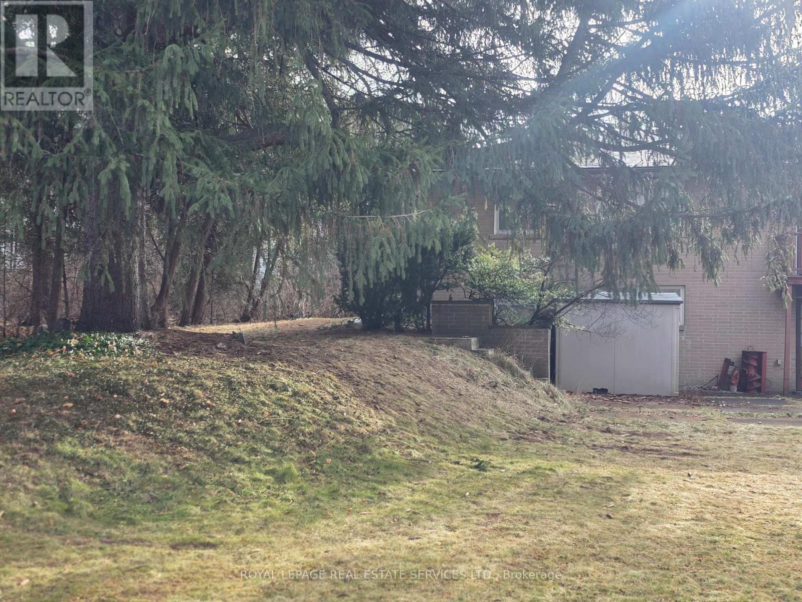 541 Vanessa Drive, Mississauga, Ontario  L5H 2N4 - Photo 5 - W12705082