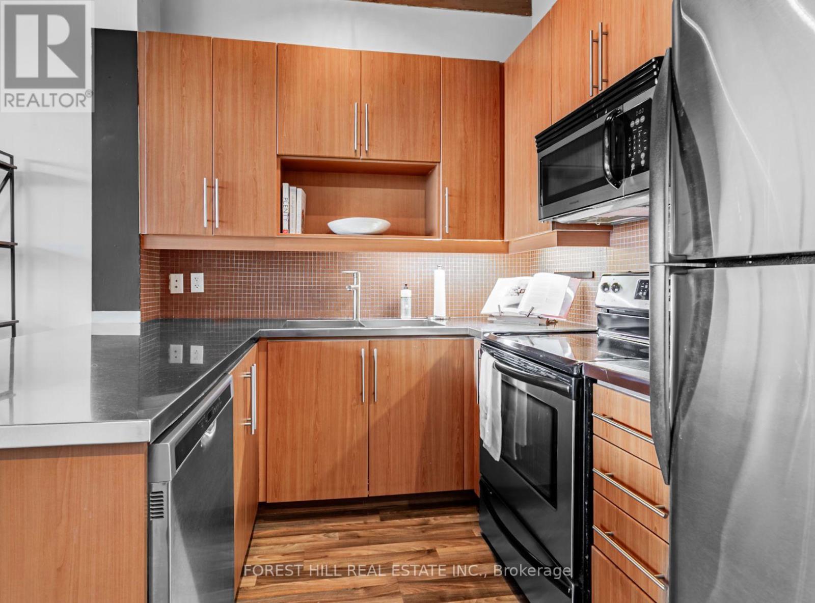 506 - 2154 Dundas Street W, Toronto, Ontario  M6R 1X3 - Photo 4 - W12705086