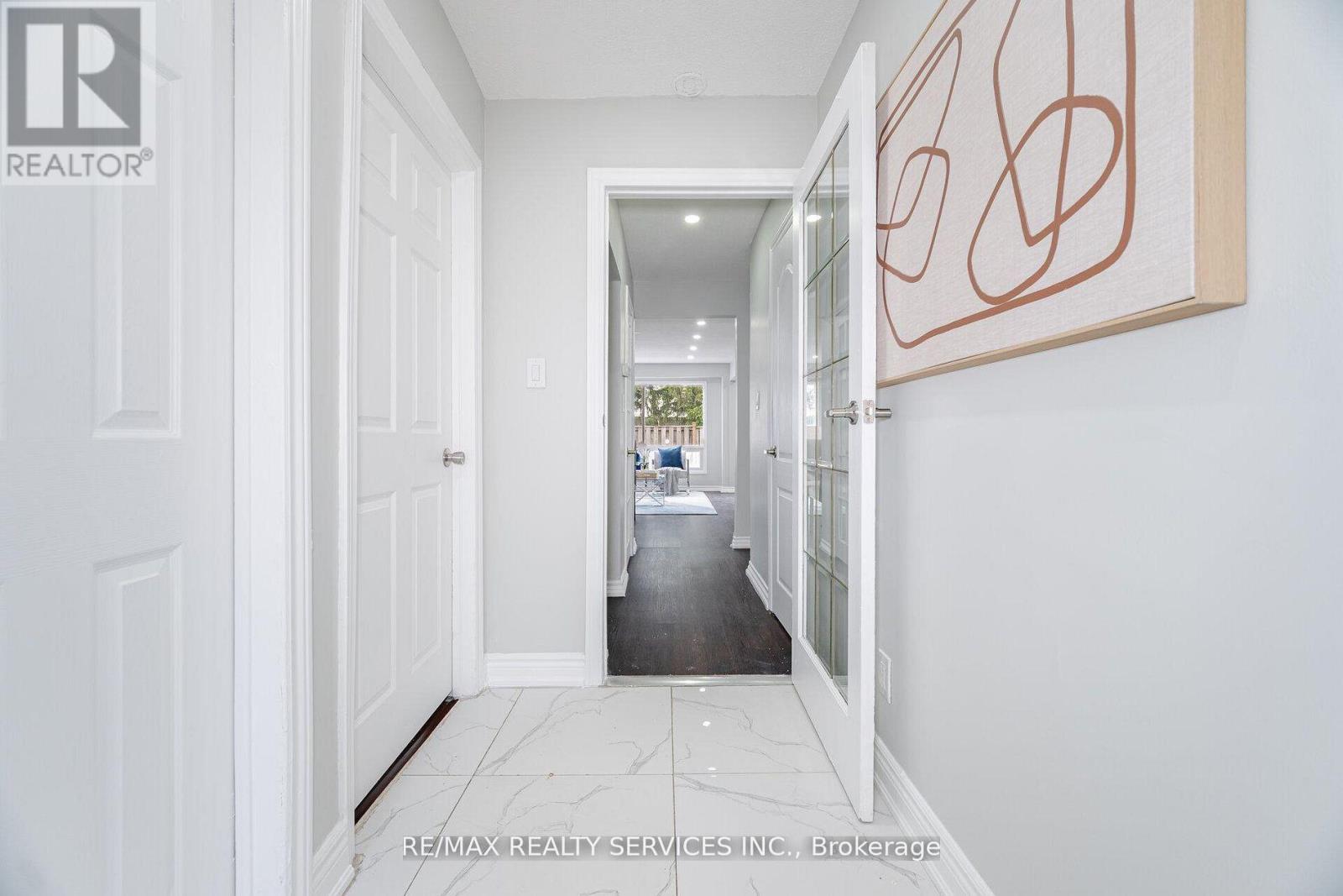 65 - 3525 Brandon Gate Drive, Mississauga, Ontario  L4T 3M3 - Photo 5 - W12705090