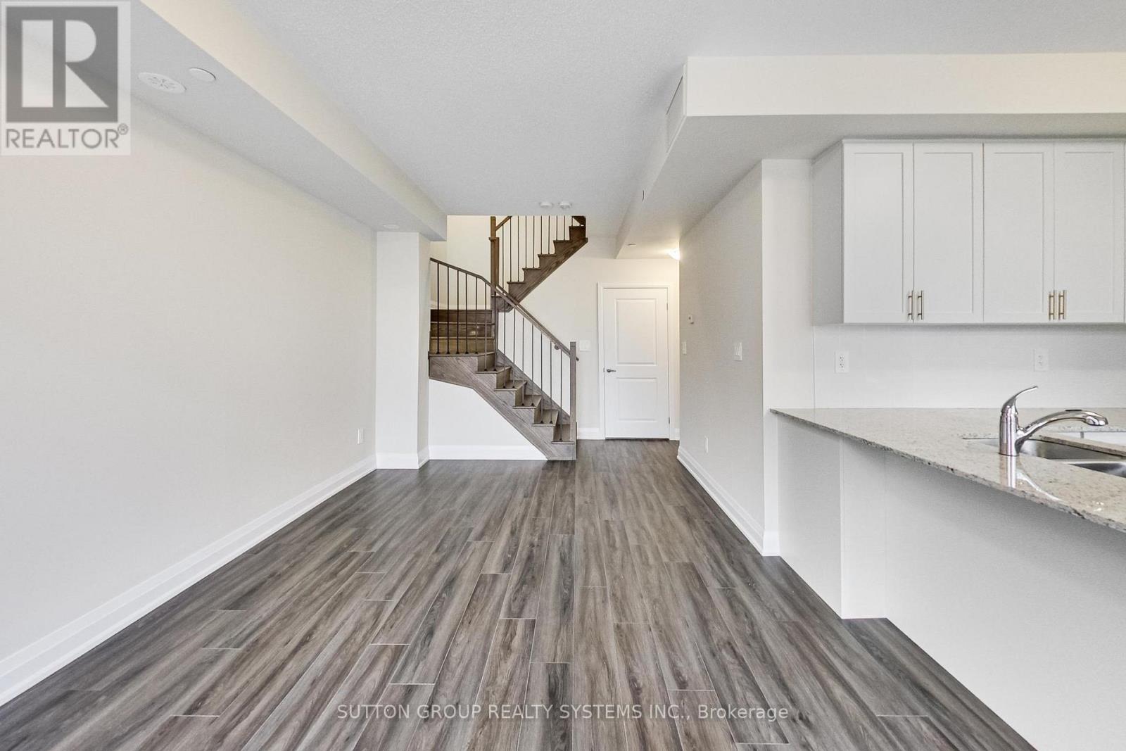 114 - 1581 Rose Way, Milton, Ontario  L9E 0J2 - Photo 8 - W12705132