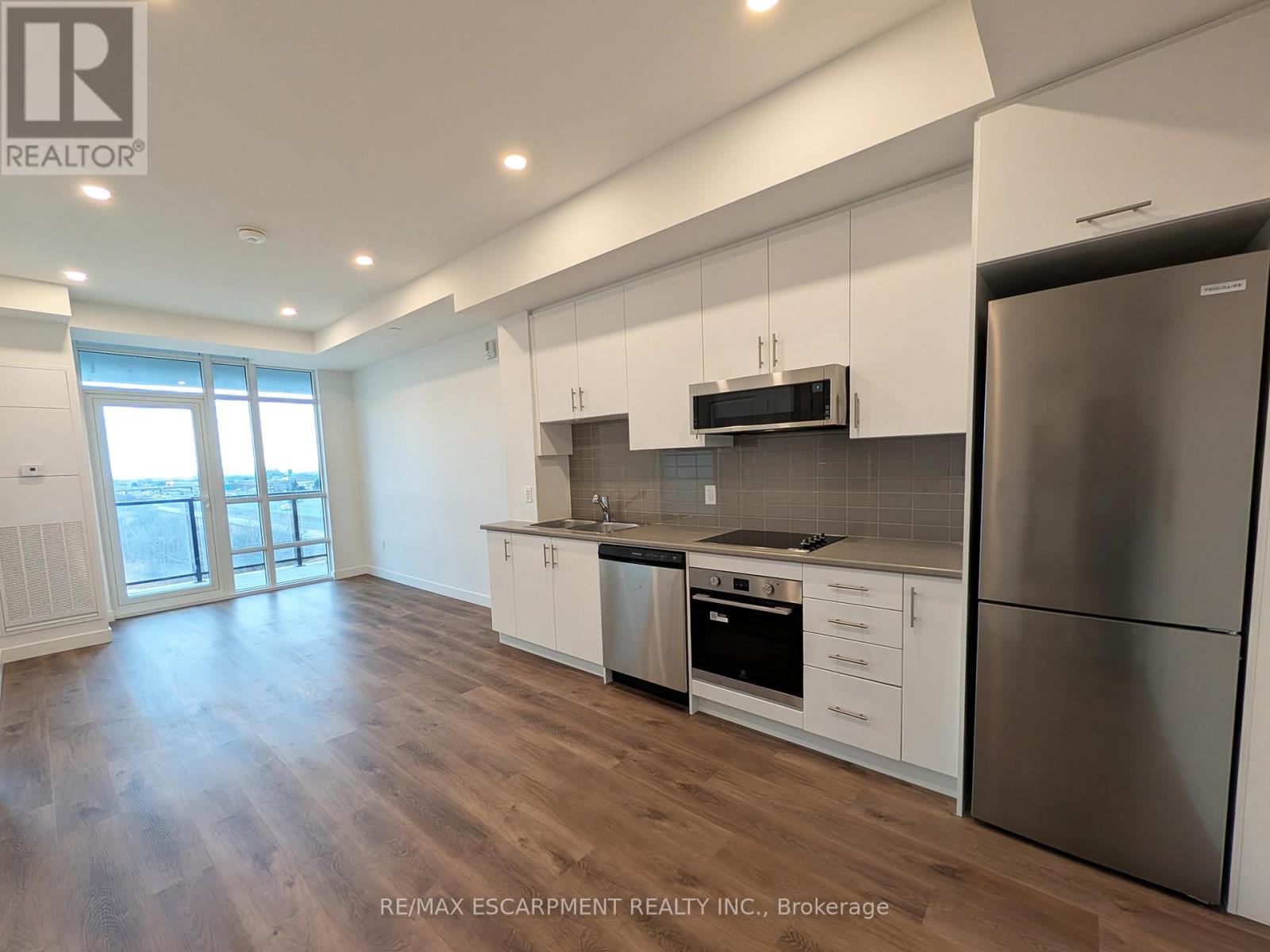 612 - 461 Green Road, Hamilton, Ontario  L8E 0L5 - Photo 3 - X12704996