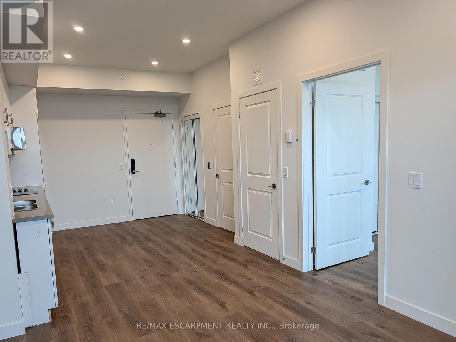 612 - 461 Green Road, Hamilton, Ontario  L8E 0L5 - Photo 5 - X12704996