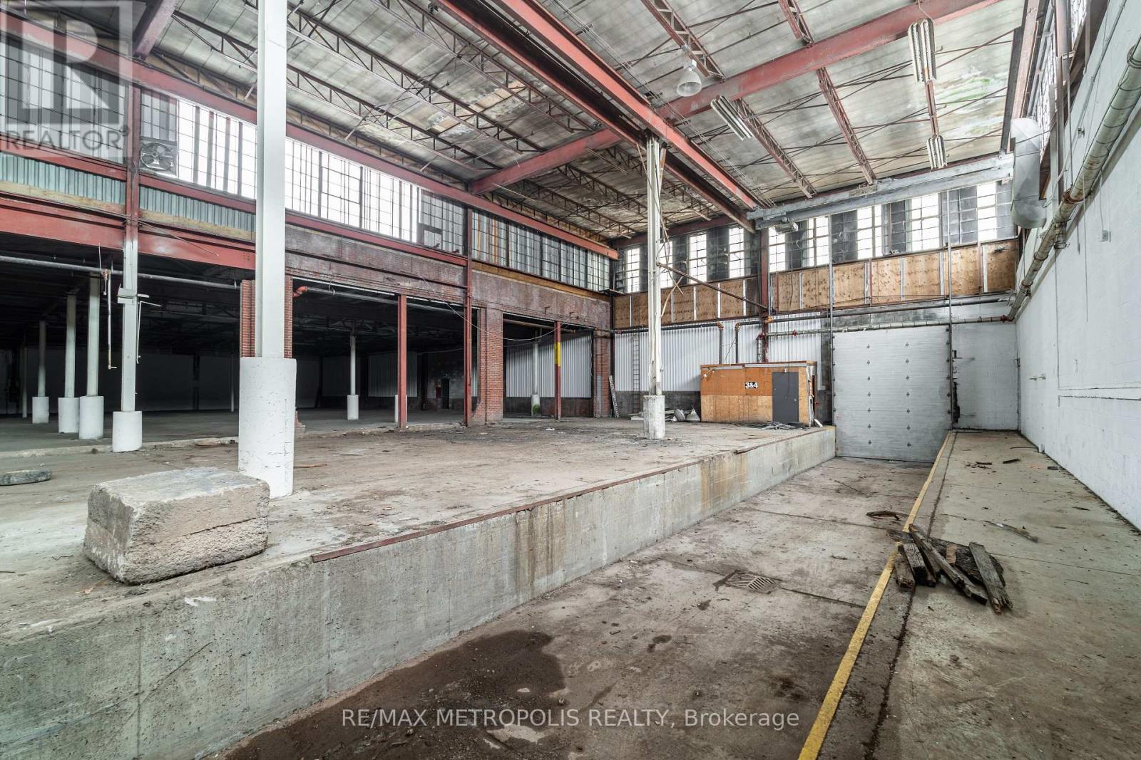 5881 Thorold Stone Road, Niagara Falls, Ontario  L2J 1A1 - Photo 8 - X12705012