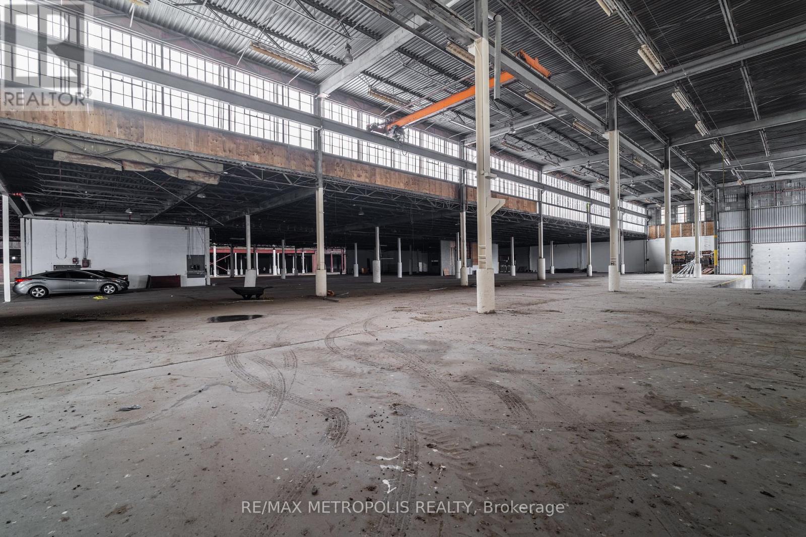 5881 Thorold Stone Road, Niagara Falls, Ontario  L2J 1A1 - Photo 9 - X12705012