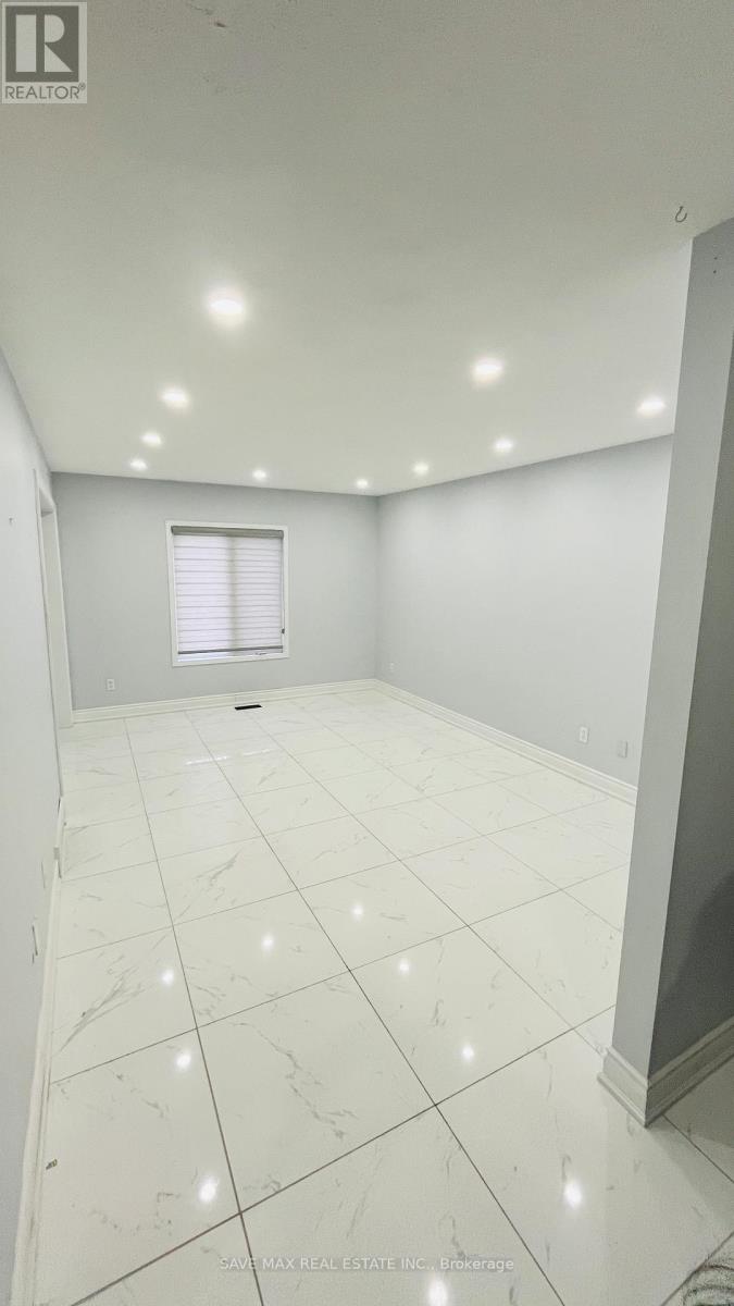 803 Deveron Crescent, London South, Ontario  N5Z 5B4 - Photo 3 - X12705062