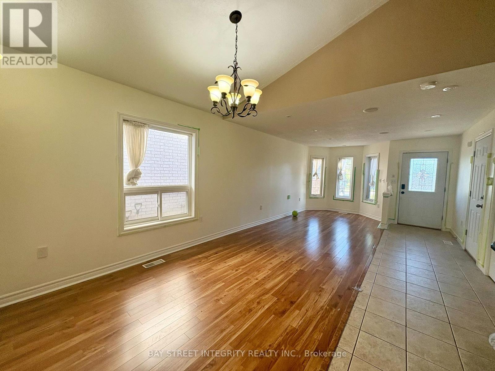 62 Briarose Place, Hamilton, Ontario  L9C 7V3 - Photo 3 - X12705114