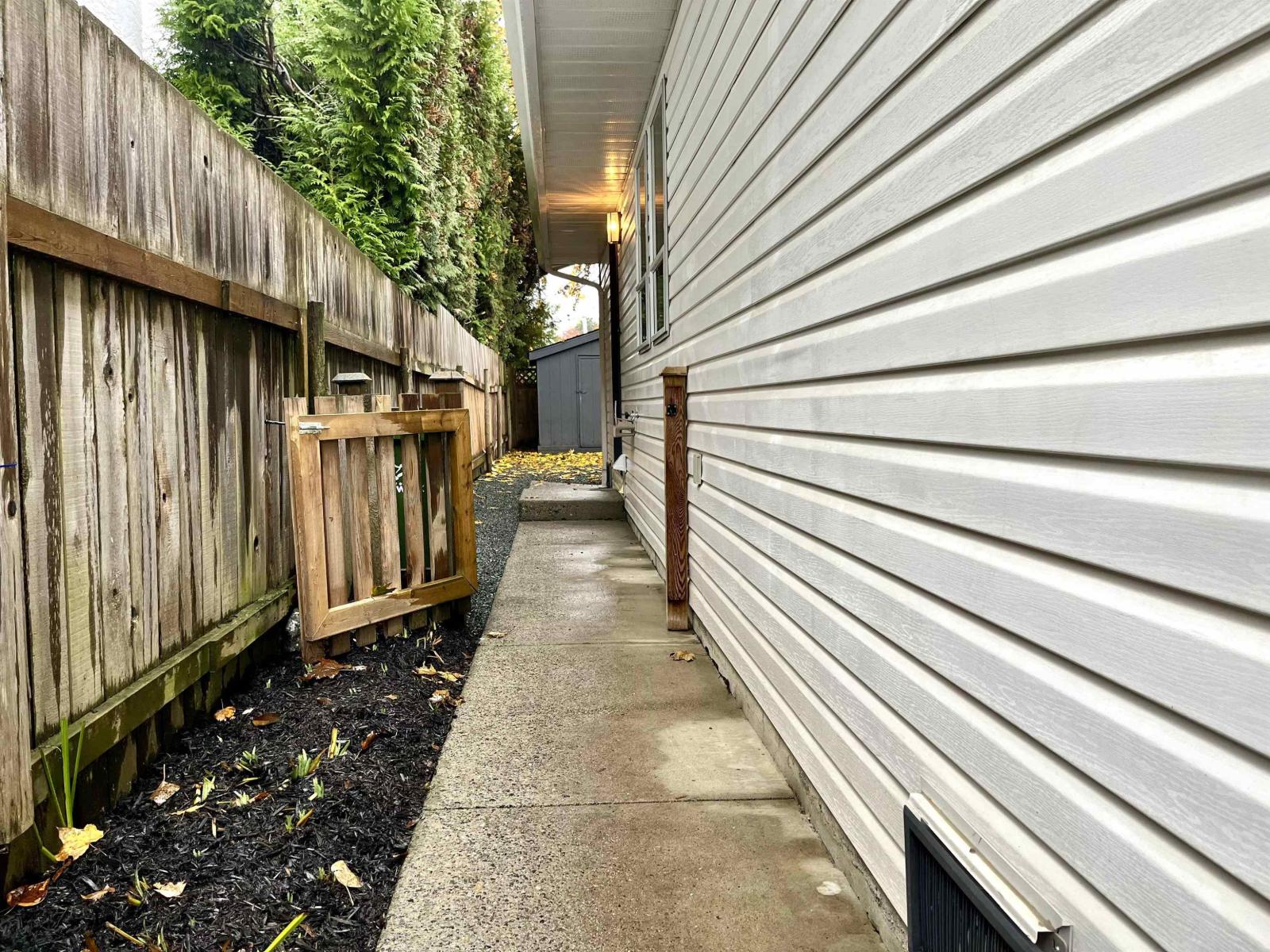 8579 Mccutcheon Avenue, Chilliwack Proper South, Chilliwack, British Columbia  V2P 7L3 - Photo 10 - R3079961