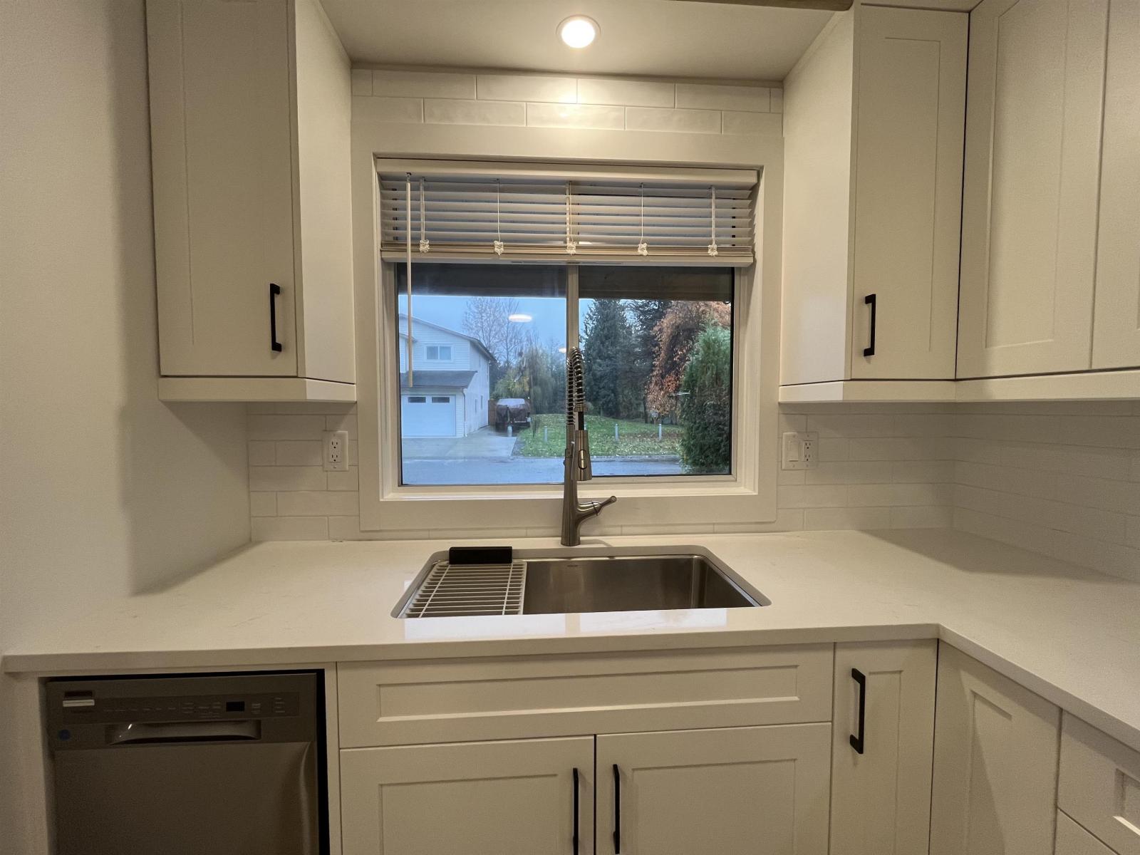 8579 Mccutcheon Avenue, Chilliwack Proper South, Chilliwack, British Columbia  V2P 7L3 - Photo 4 - R3079961