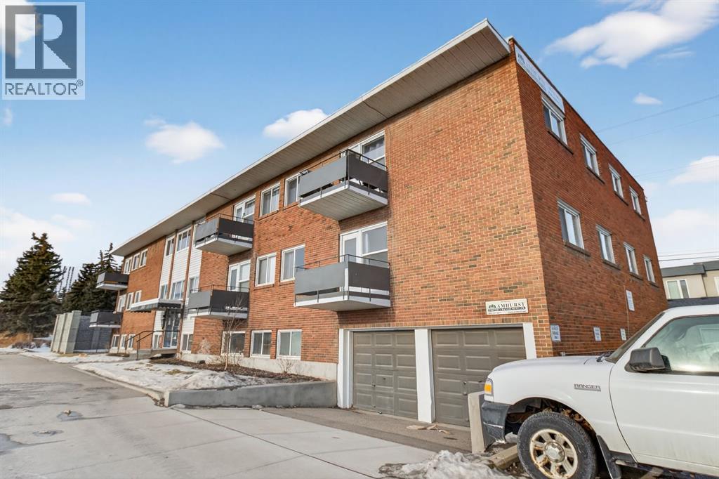 6, 2020 16 Avenue Nw, Calgary, Alberta  T2m 0m1 - Photo 5 - A2278803