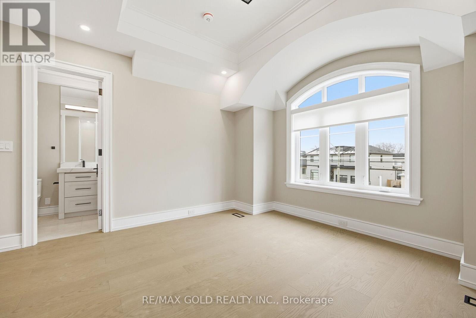 507 Wildwood Drive, Oakville, Ontario  L6K 1V1 - Photo 33 - W12704884