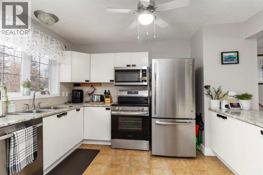 237 Cochrane Crescent, Fort Mcmurray, Alberta  T9K 1J6 - Photo 10 - A2270784