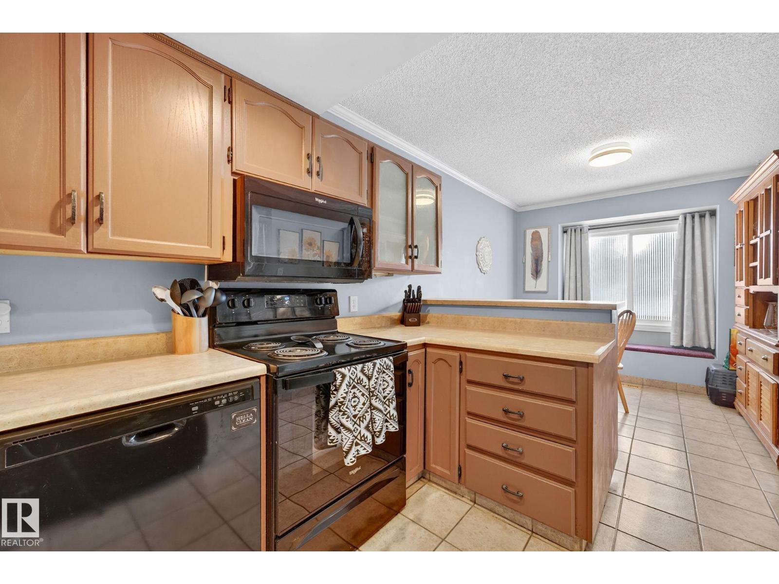 166 Grandin Vg Nw, St. Albert, Alberta  T8N 2J3 - Photo 10 - E4470316