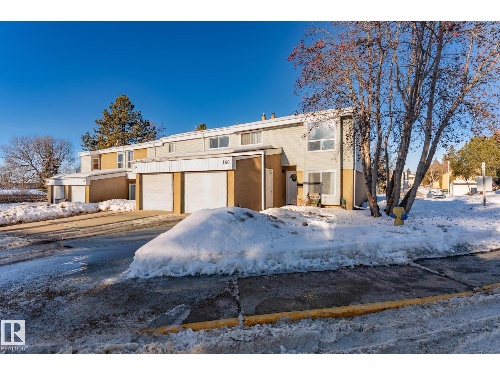 166 Grandin Vg Nw, St. Albert, Alberta  T8N 2J3 - Photo 3 - E4470316