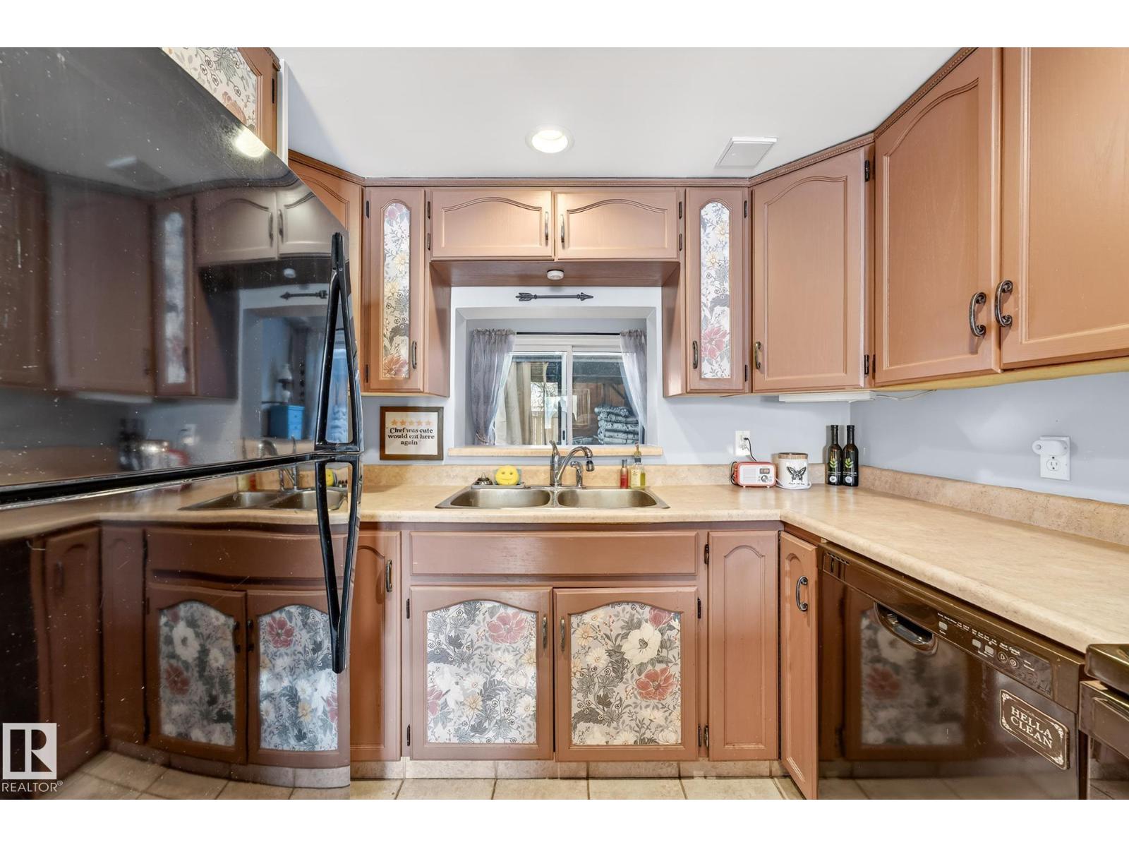 166 Grandin Vg Nw, St. Albert, Alberta  T8N 2J3 - Photo 9 - E4470316