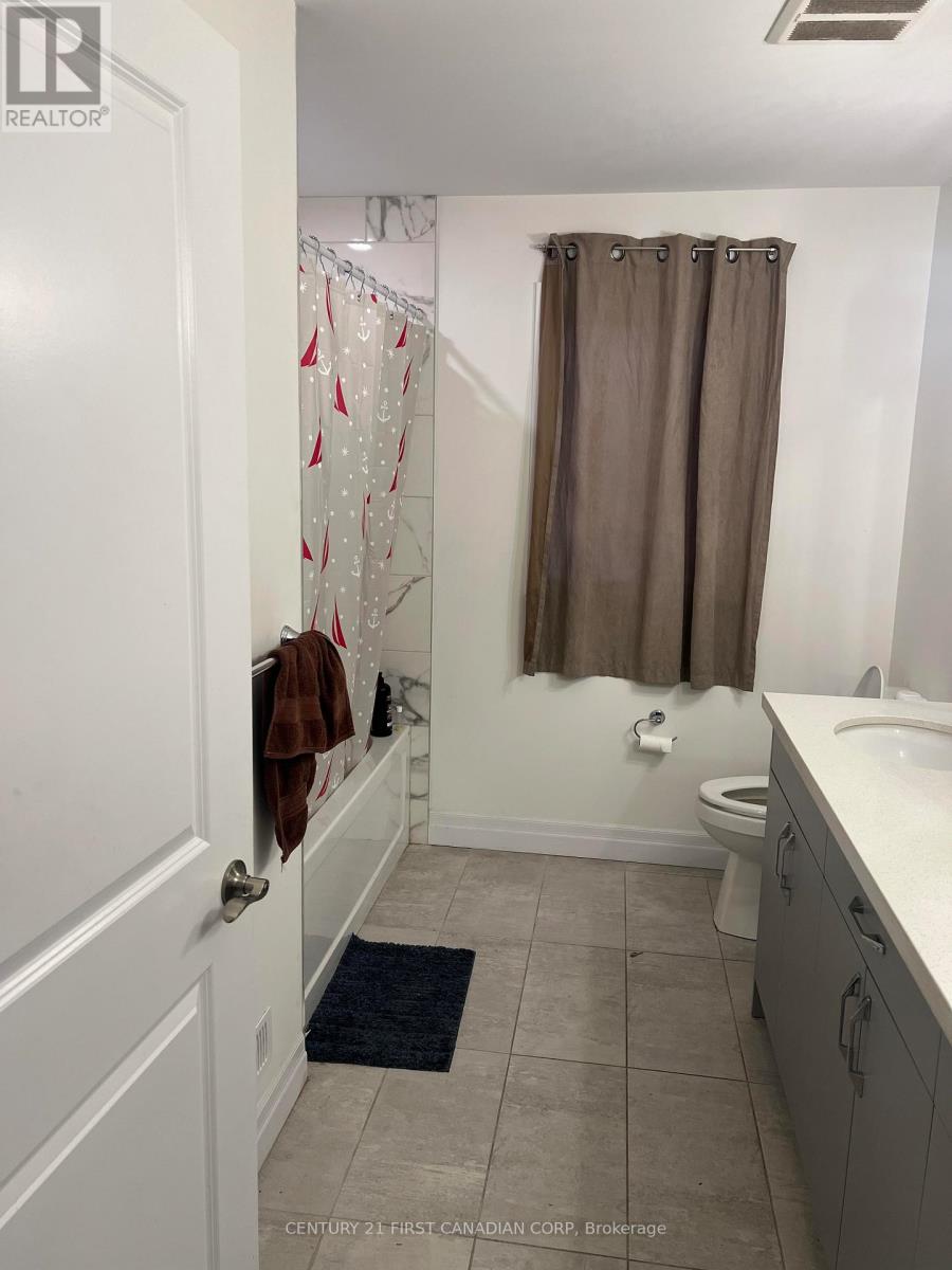 2653 Bobolink Lane, London South, Ontario  N6M 1G4 - Photo 9 - X12705142