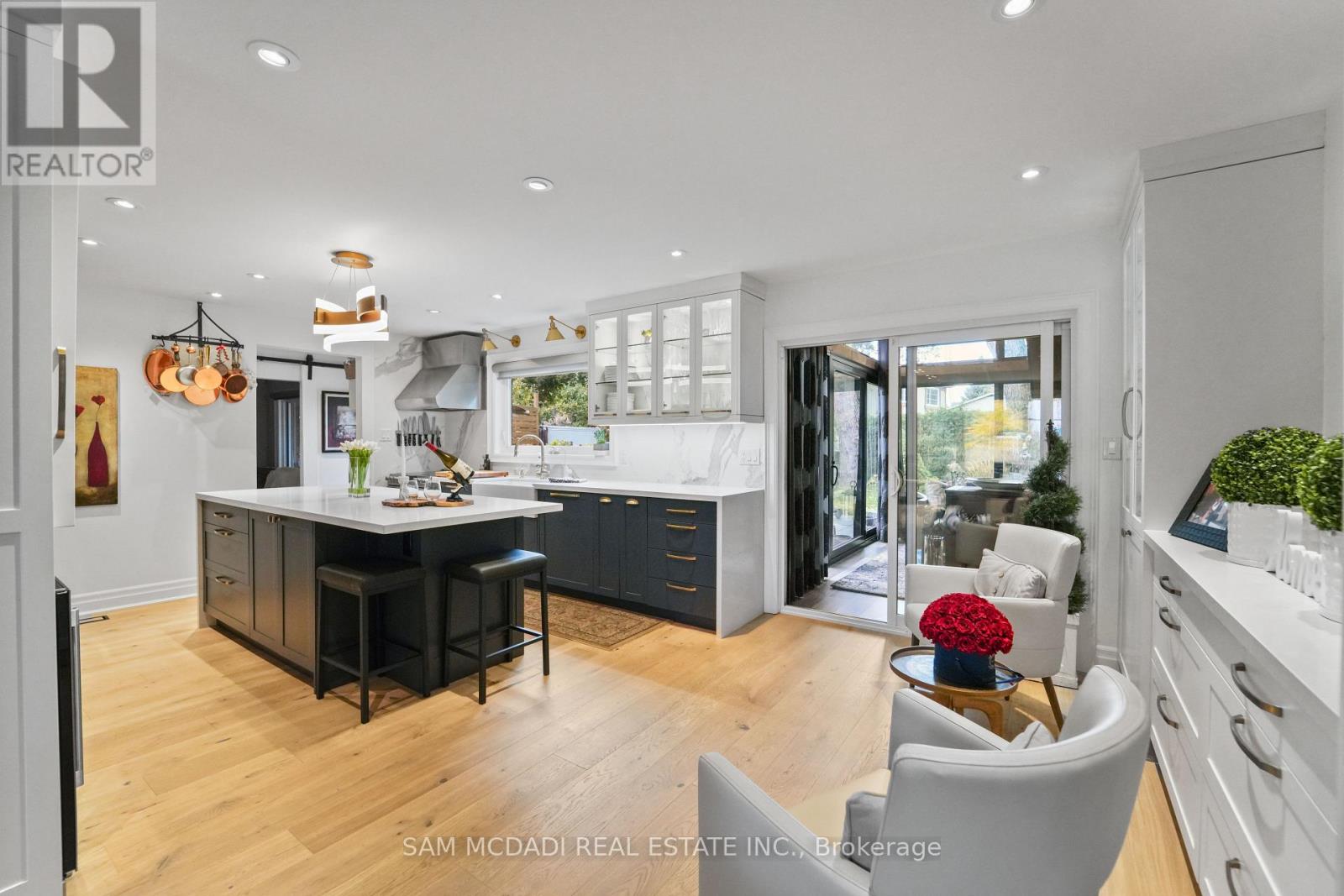 3620 Ponytrail Drive, Mississauga, Ontario  L4X 1W4 - Photo 7 - W12704068