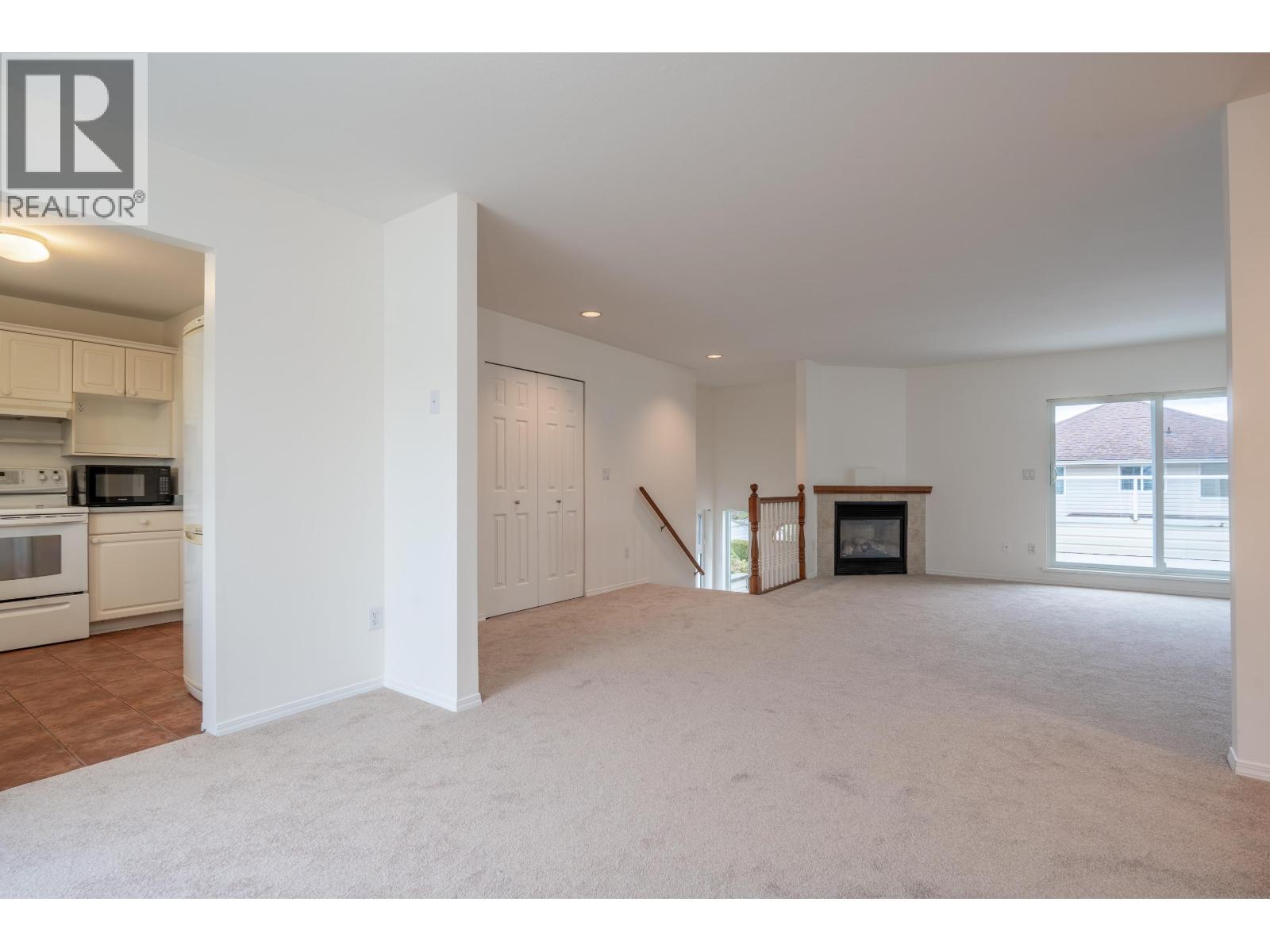 18 5610 Trail Avenue, Sechelt, British Columbia  V7Z 0H8 - Photo 5 - R3080362