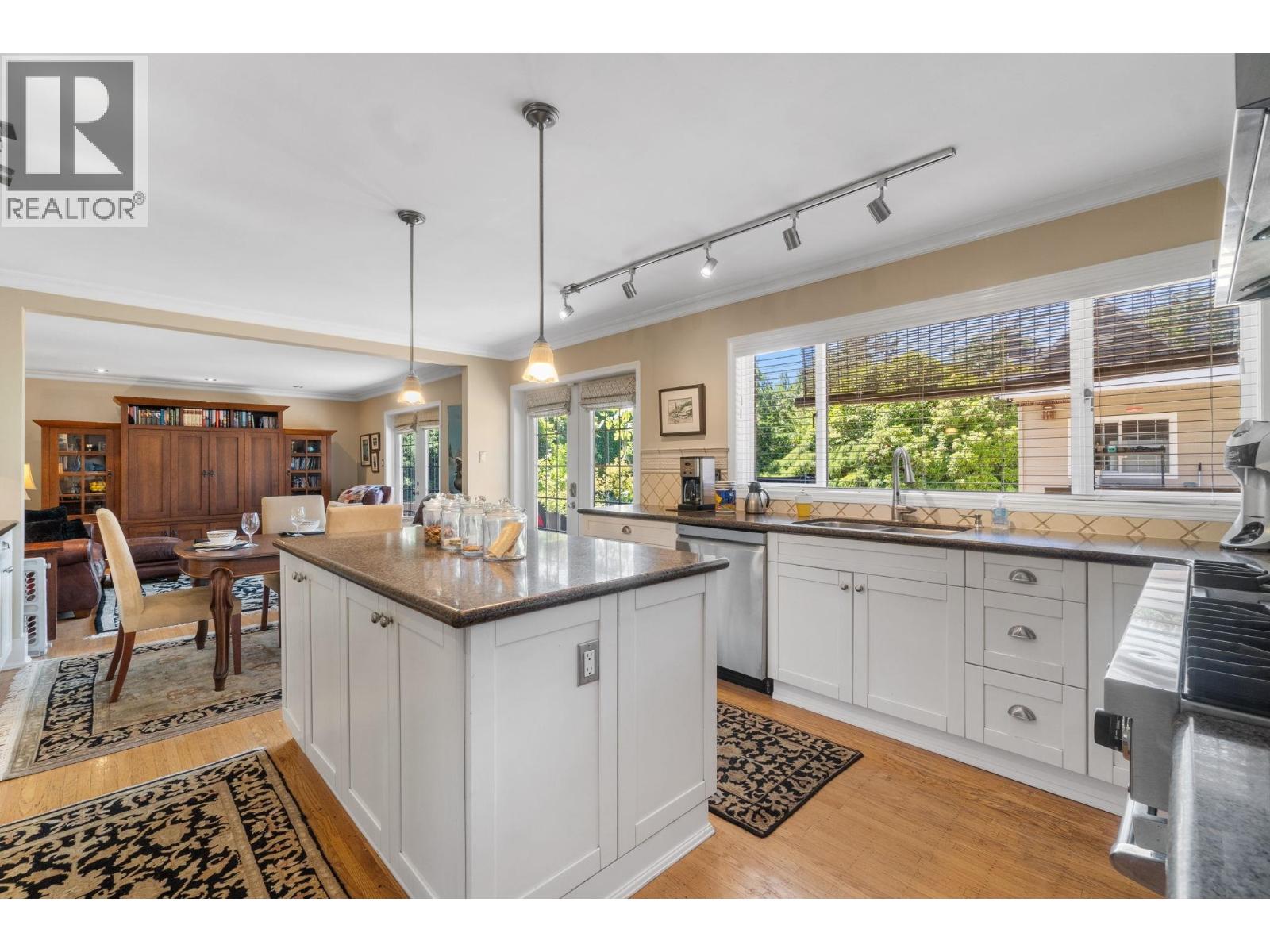 7215 Wiltshire Street, Vancouver, British Columbia  V6P 5H4 - Photo 12 - R3080351