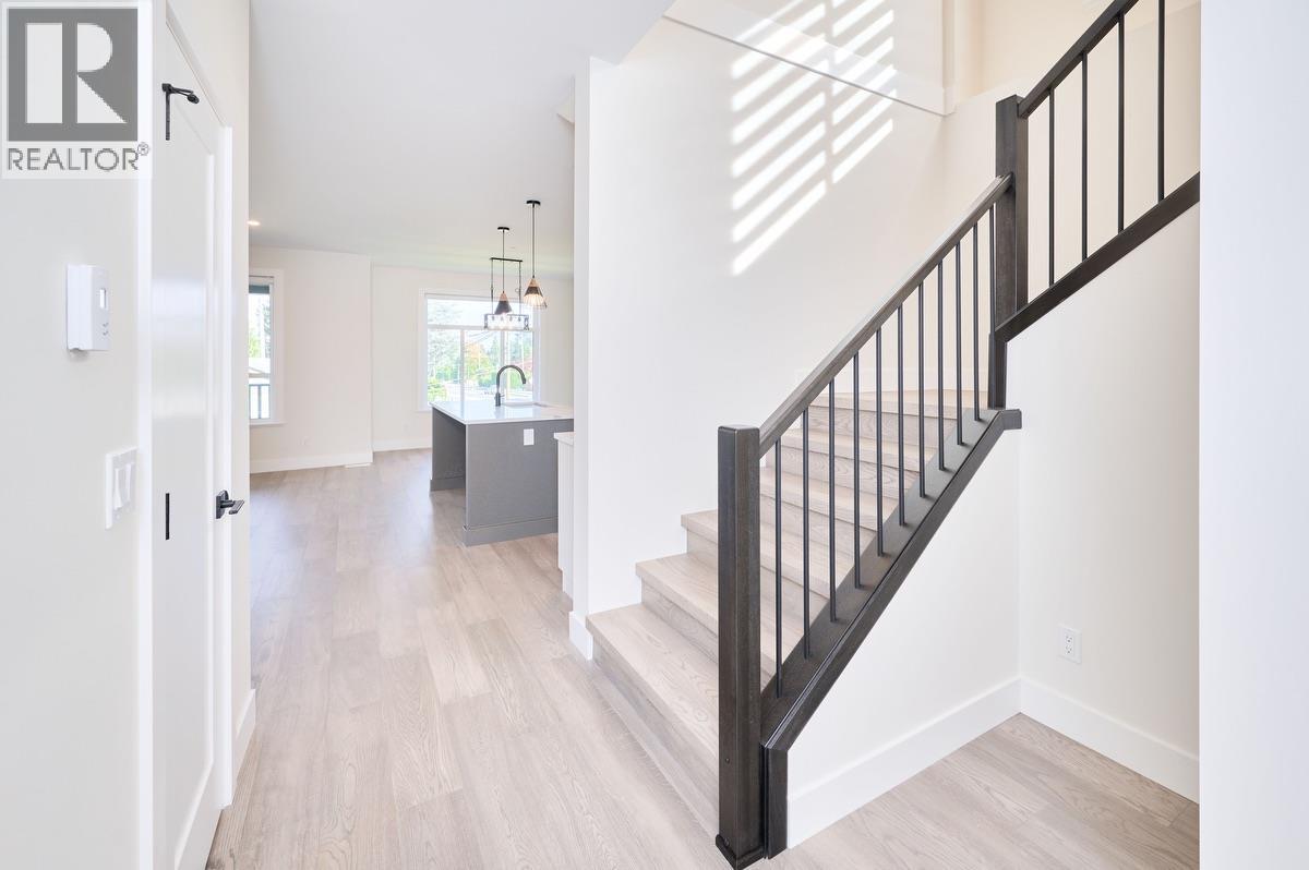 20353 123 Avenue, Maple Ridge, British Columbia  V2X 4A6 - Photo 4 - R3080363