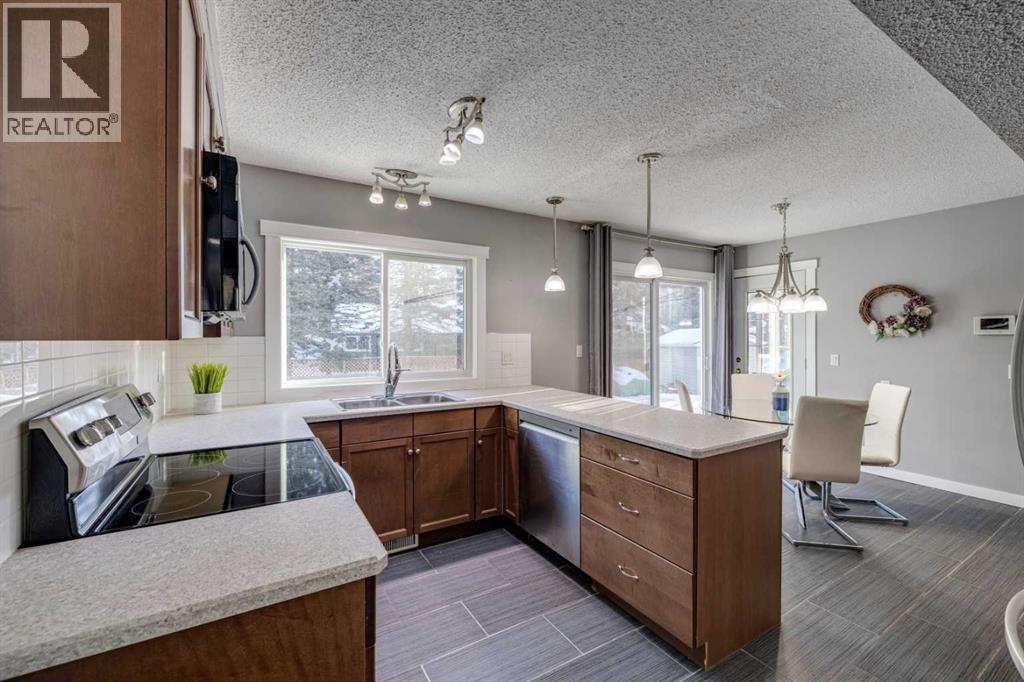 10 Wolf Drive, Rural Rocky View County, Alberta  T3Z 1A3 - Photo 14 - A2276969