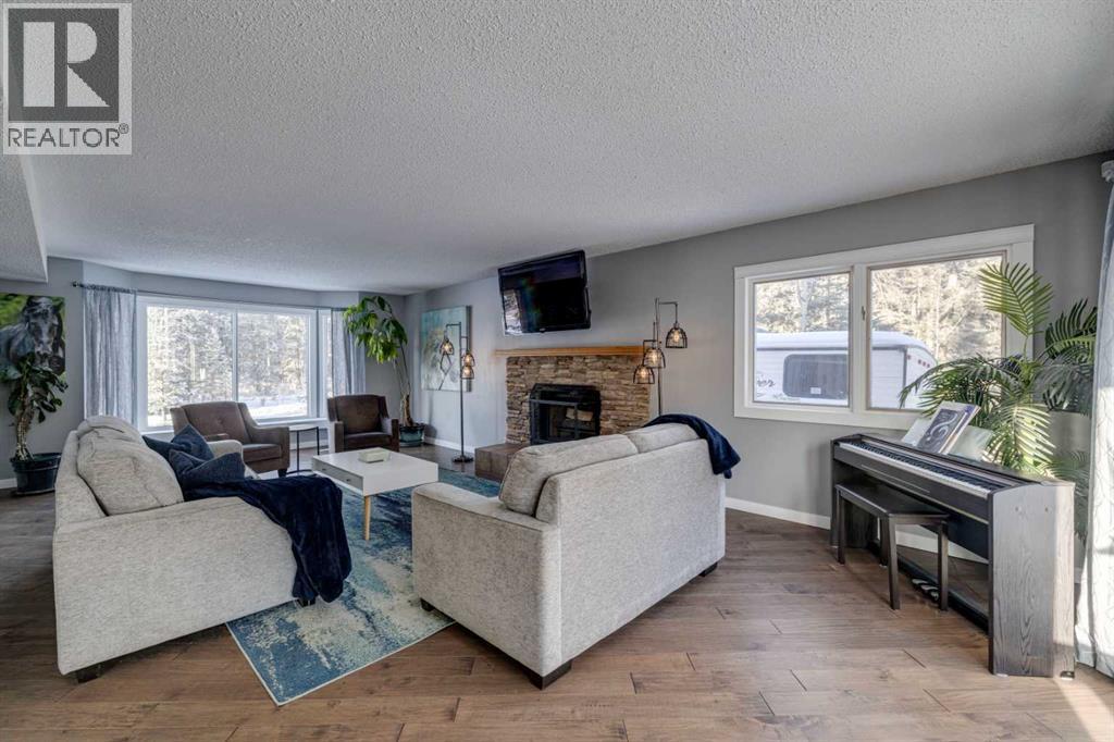 10 Wolf Drive, Rural Rocky View County, Alberta  T3Z 1A3 - Photo 11 - A2276969