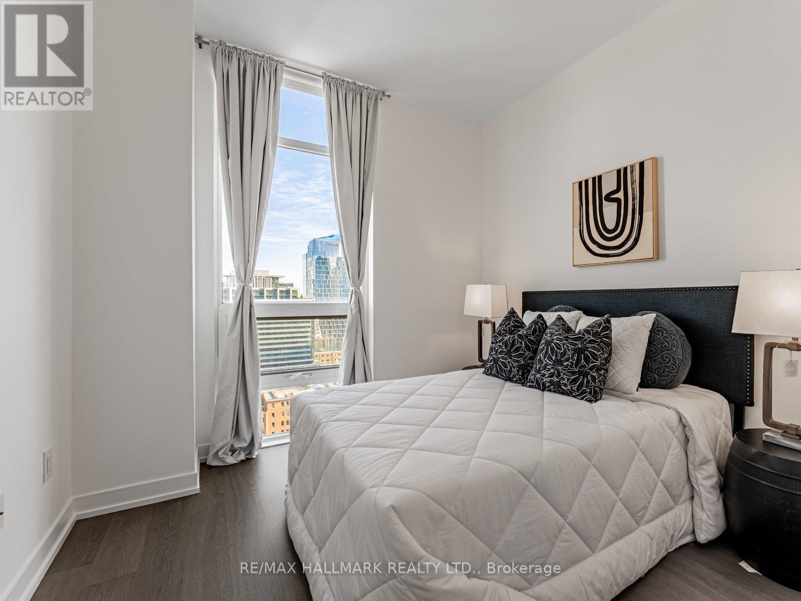 1704 - 105 George Street, Toronto, Ontario  M5A 0L4 - Photo 12 - C12705188