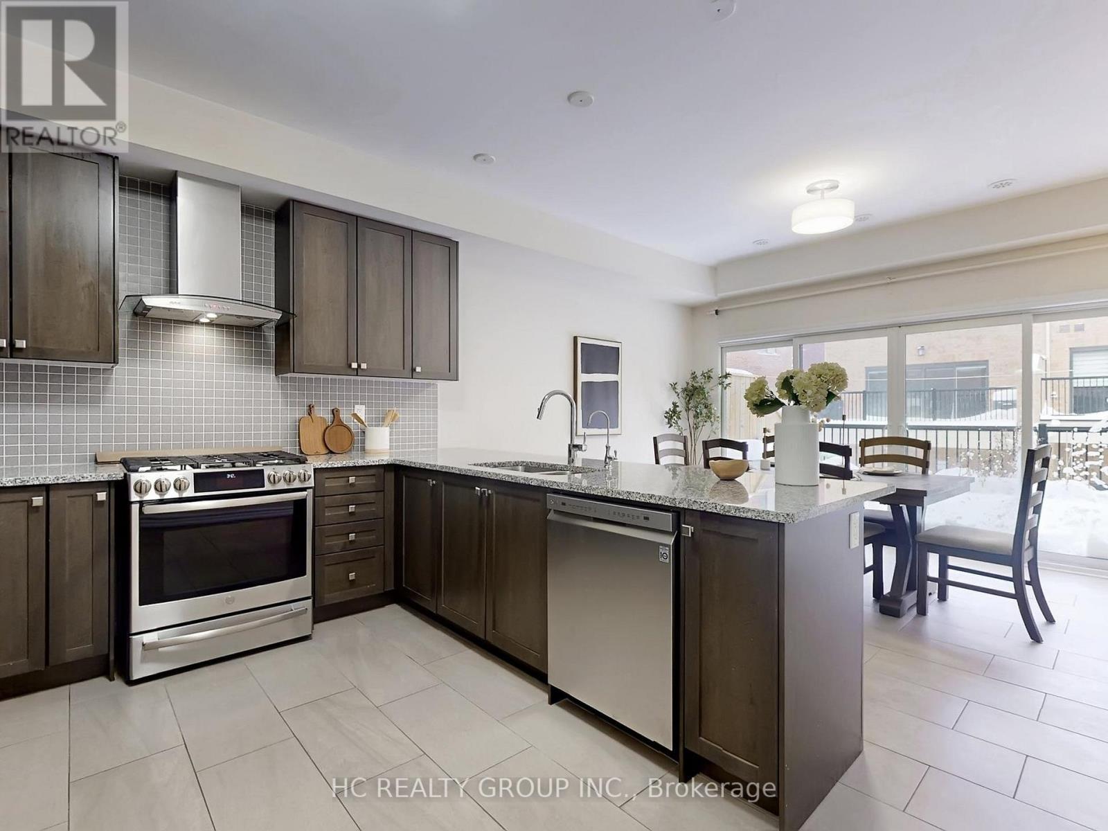 14 Isabella Peach Drive, Markham, Ontario  L6C 0Z1 - Photo 5 - N12705178