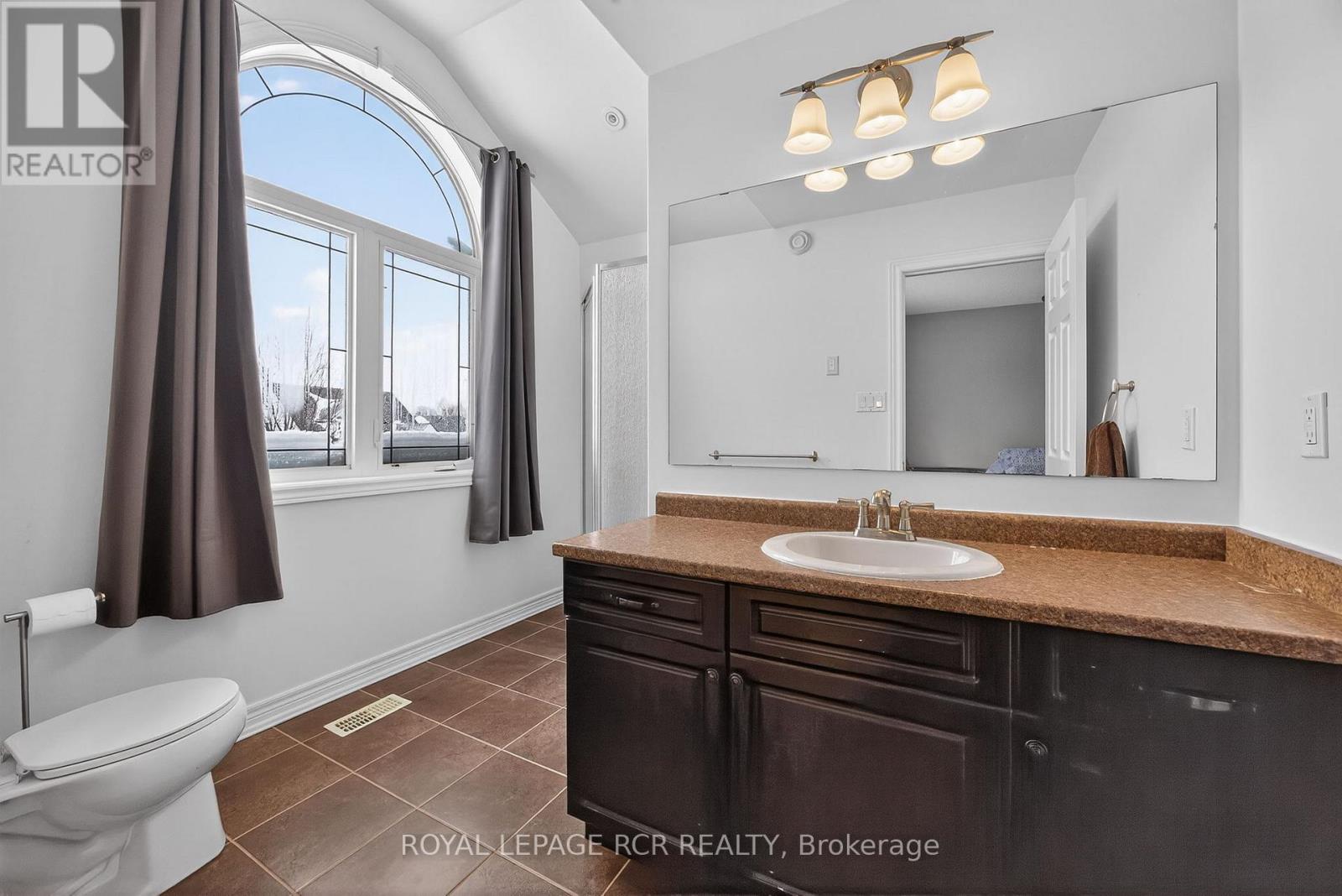 116 Shephard Avenue, New Tecumseth, Ontario  L9R 2G4 - Photo 17 - N12705190