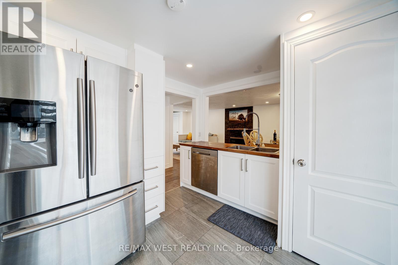 2020 Kate Avenue, Innisfil, Ontario  L9S 1Y2 - Photo 11 - N12705196