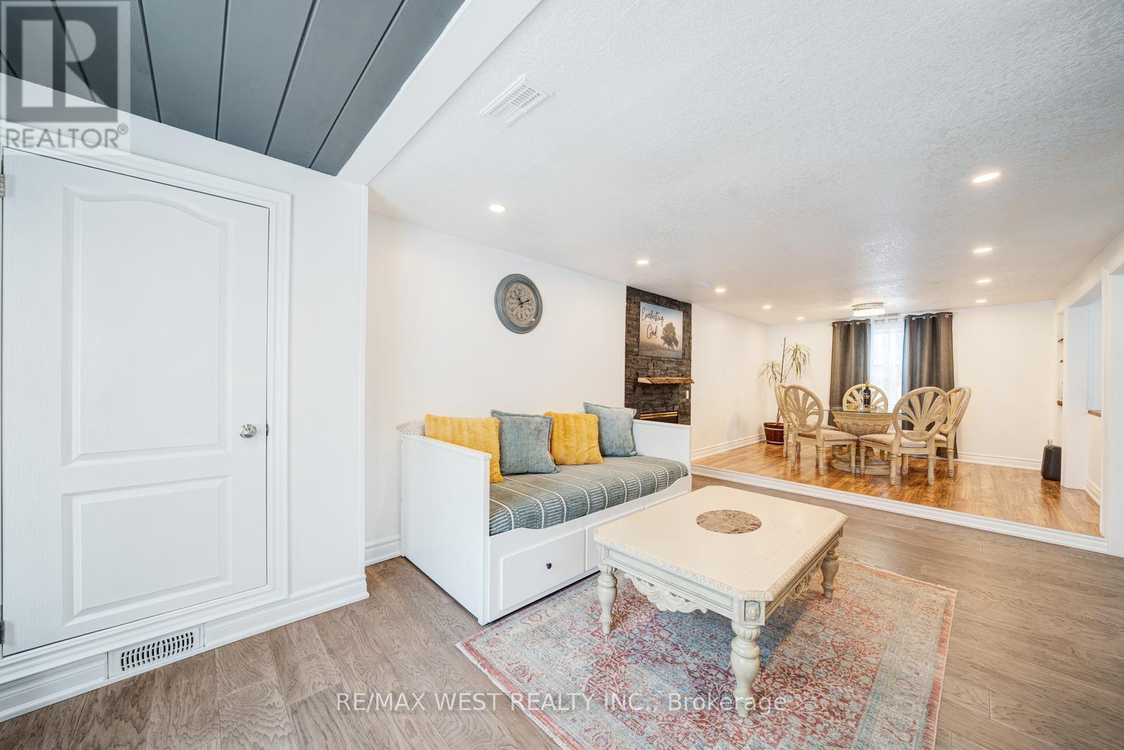 2020 Kate Avenue, Innisfil, Ontario  L9S 1Y2 - Photo 6 - N12705196